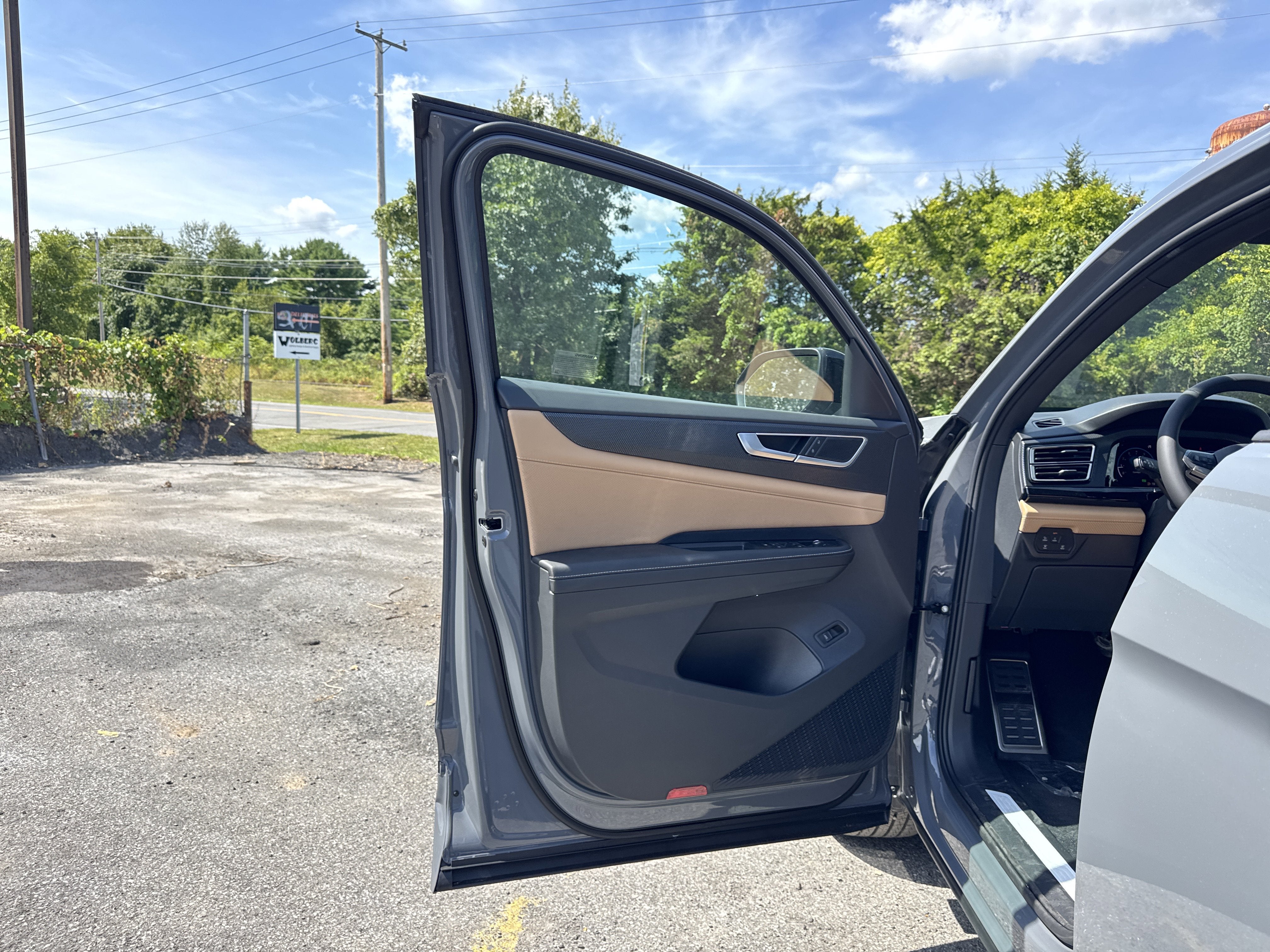 2026 Volkswagen Atlas Cross Sport 2.0T SEL R-Line Black