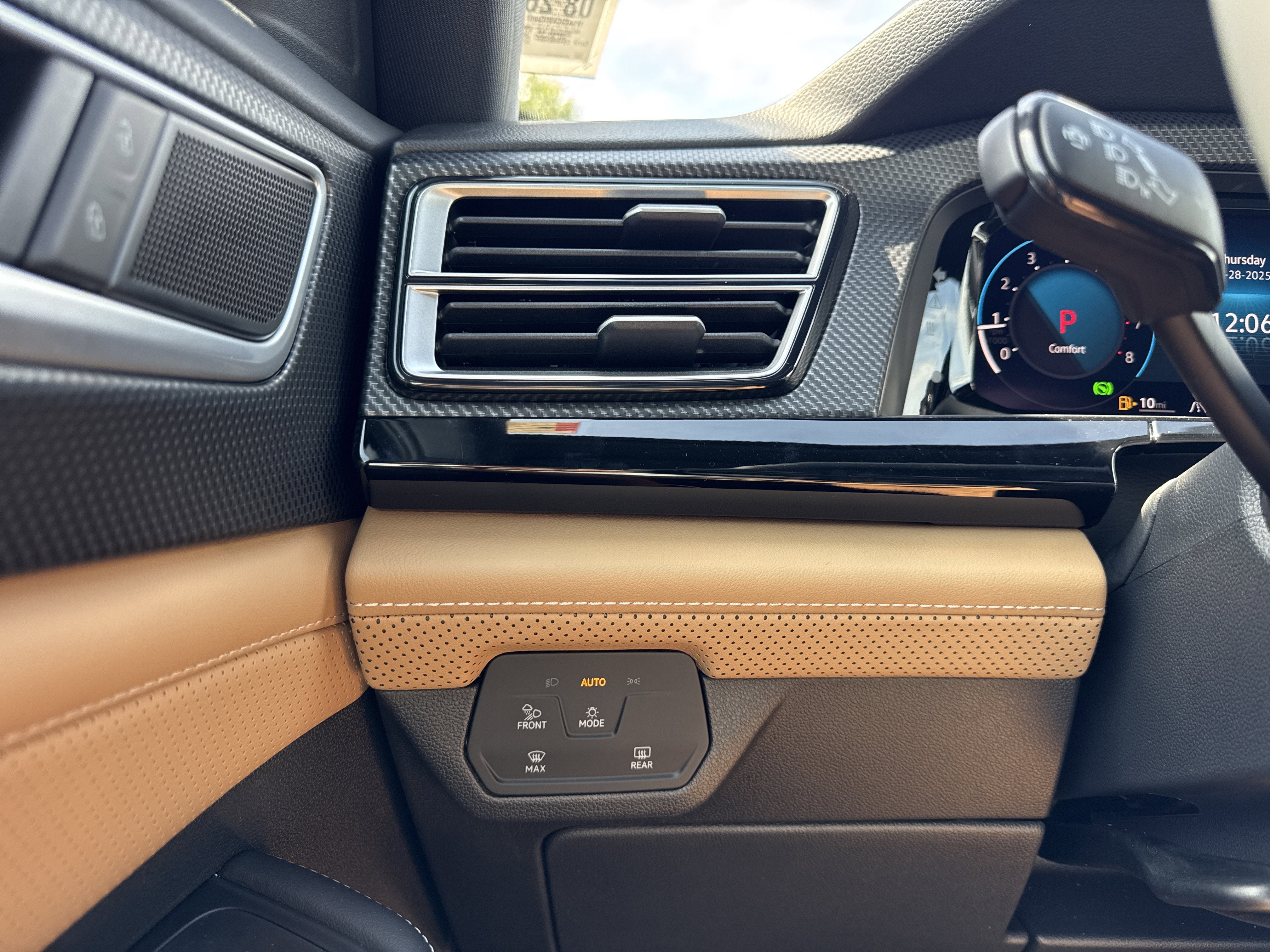 2026 Volkswagen Atlas Cross Sport 2.0T SEL R-Line Black