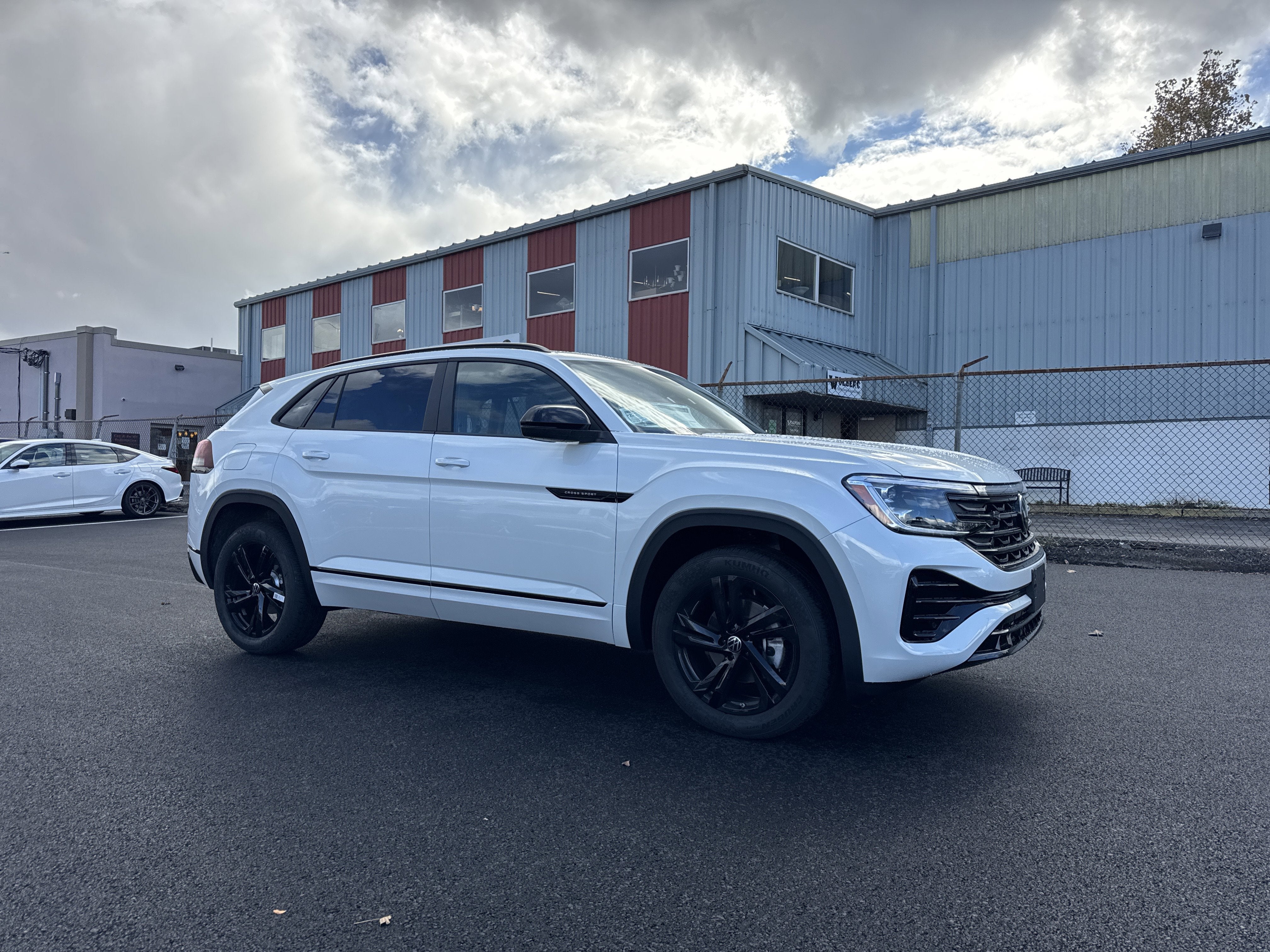 2026 Volkswagen Atlas Cross Sport 2.0T SEL R-Line Black