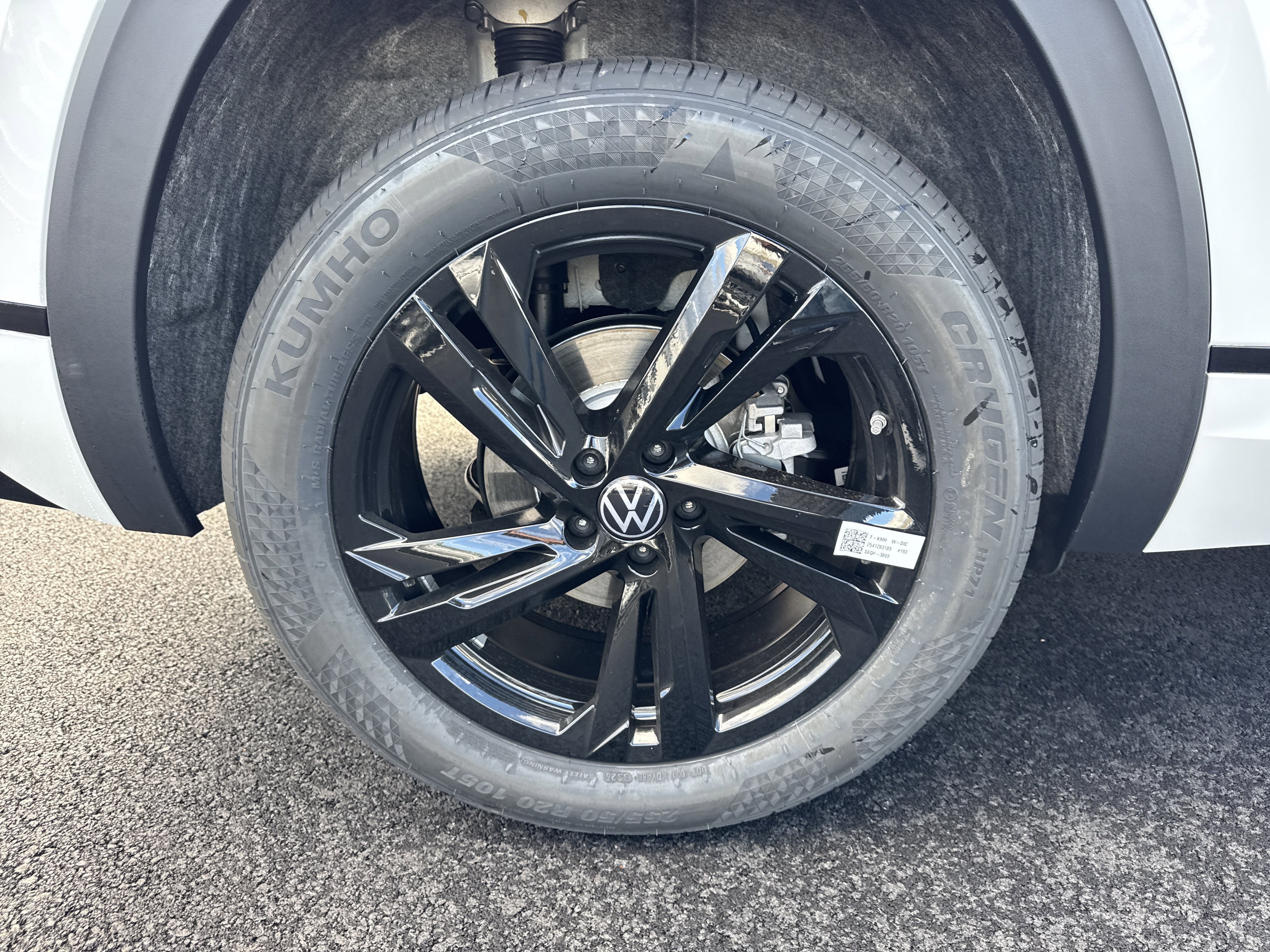 2026 Volkswagen Atlas Cross Sport 2.0T SEL R-Line Black