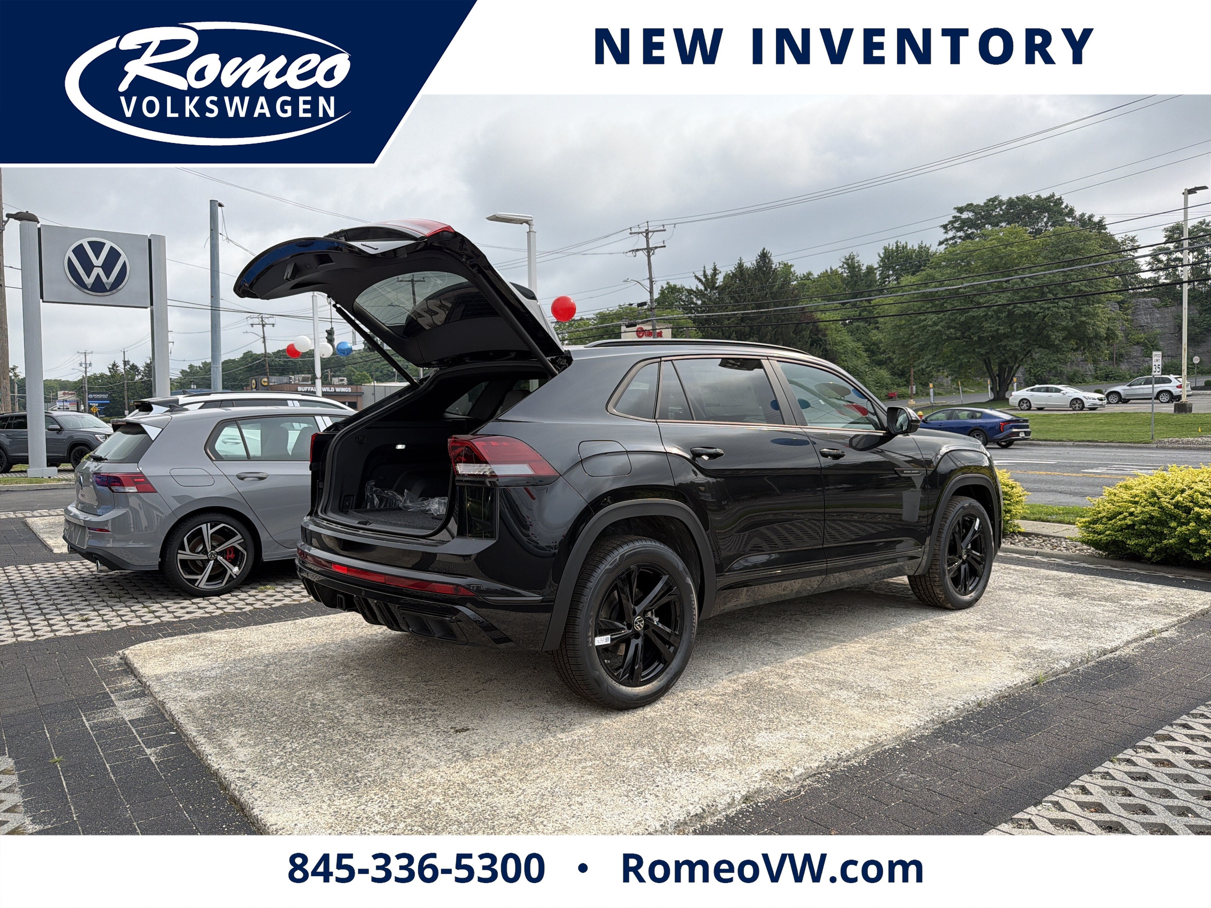 2026 Volkswagen Atlas Cross Sport 2.0T SEL R-Line Black