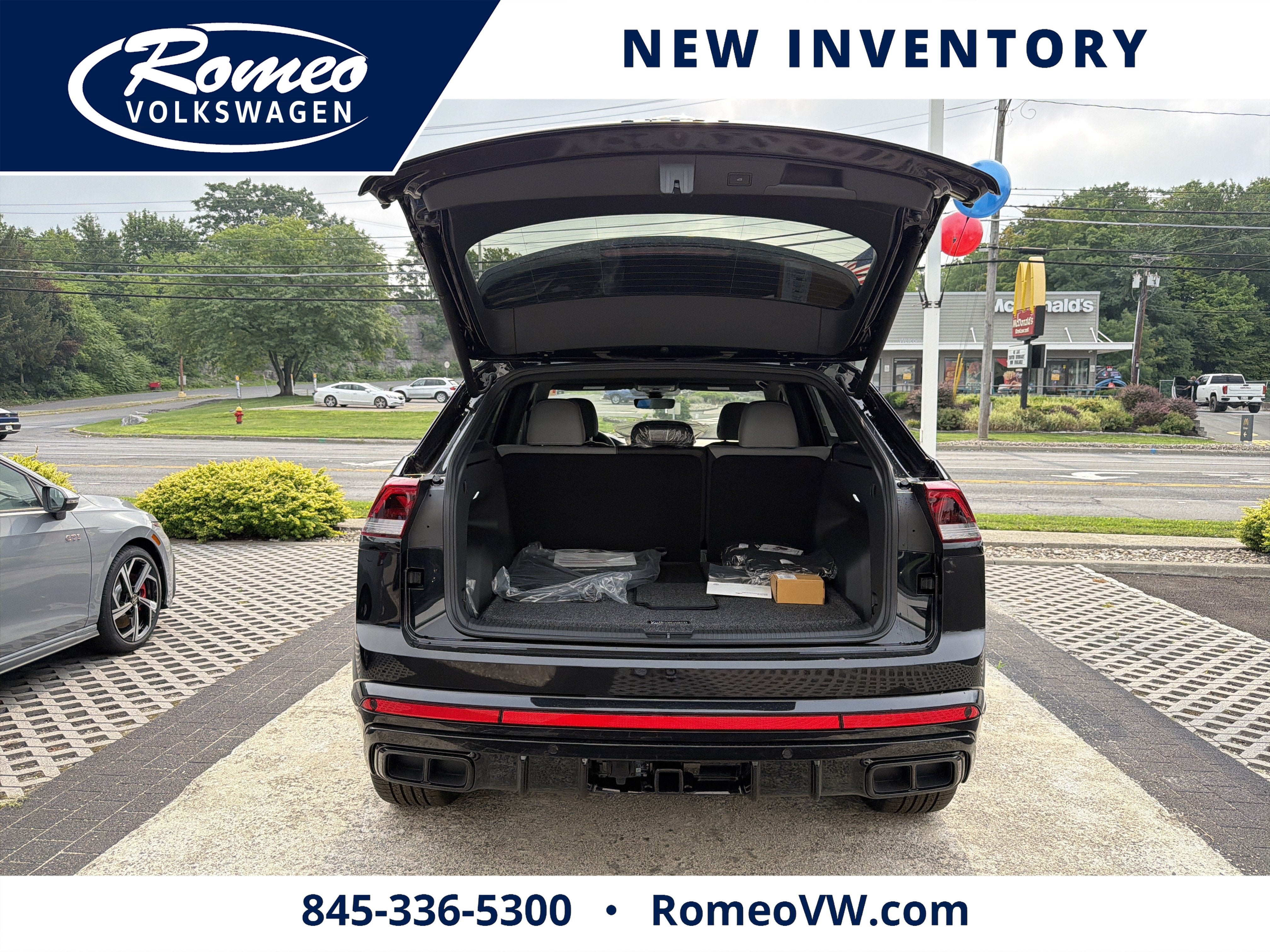 2026 Volkswagen Atlas Cross Sport 2.0T SEL R-Line Black