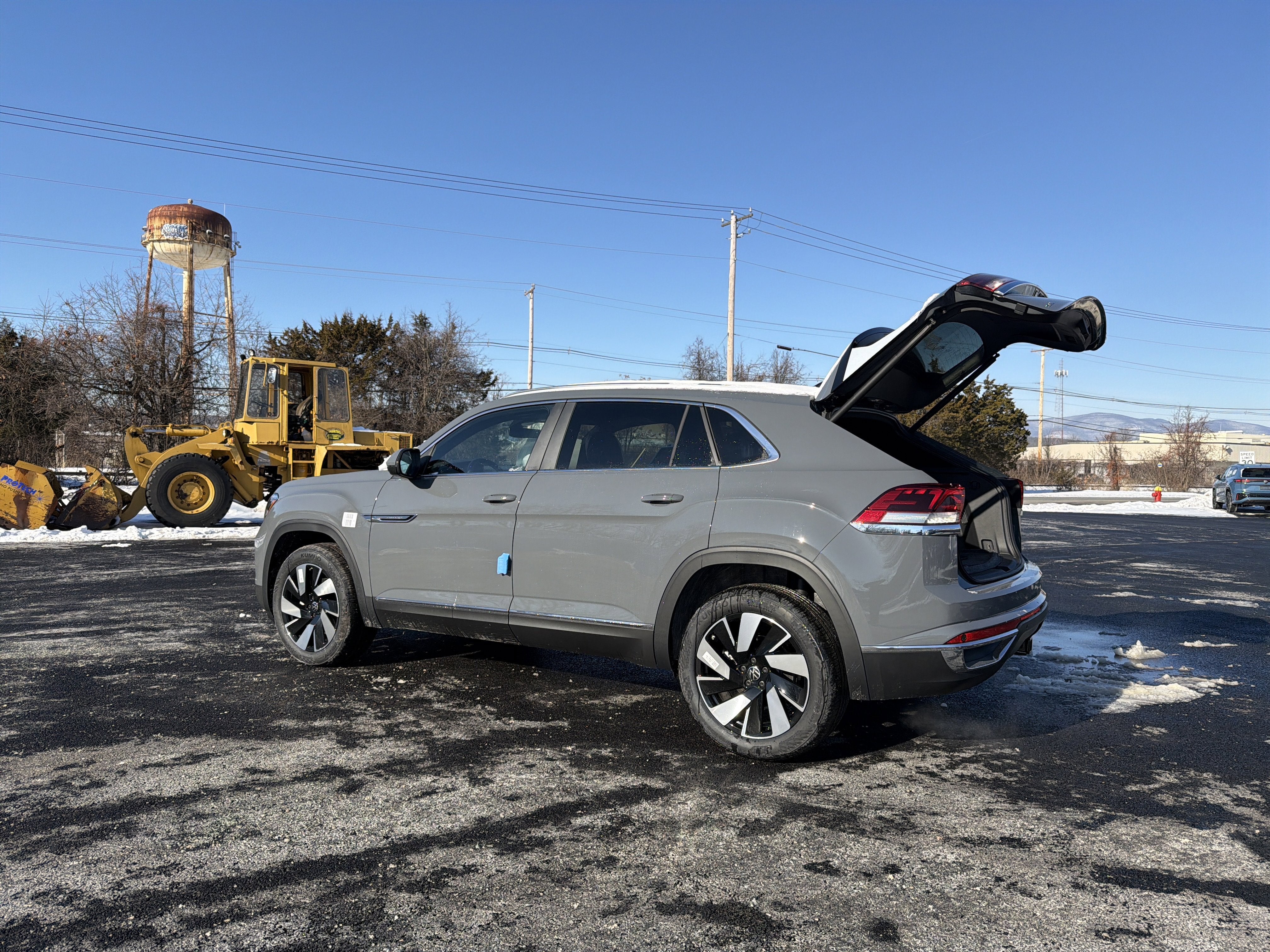 2026 Volkswagen Atlas Cross Sport 2.0T SEL