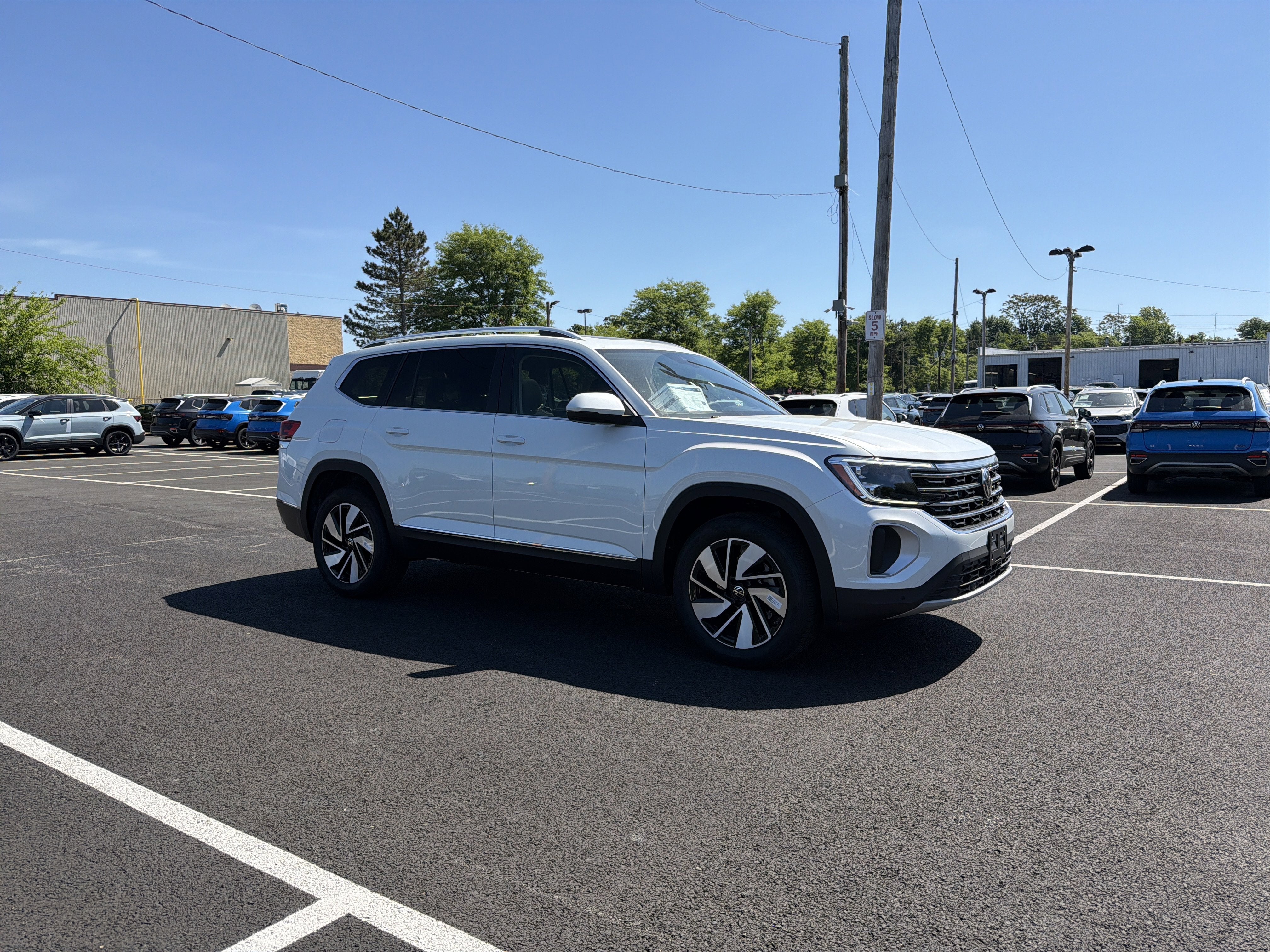 2026 Volkswagen Atlas 2.0T SEL