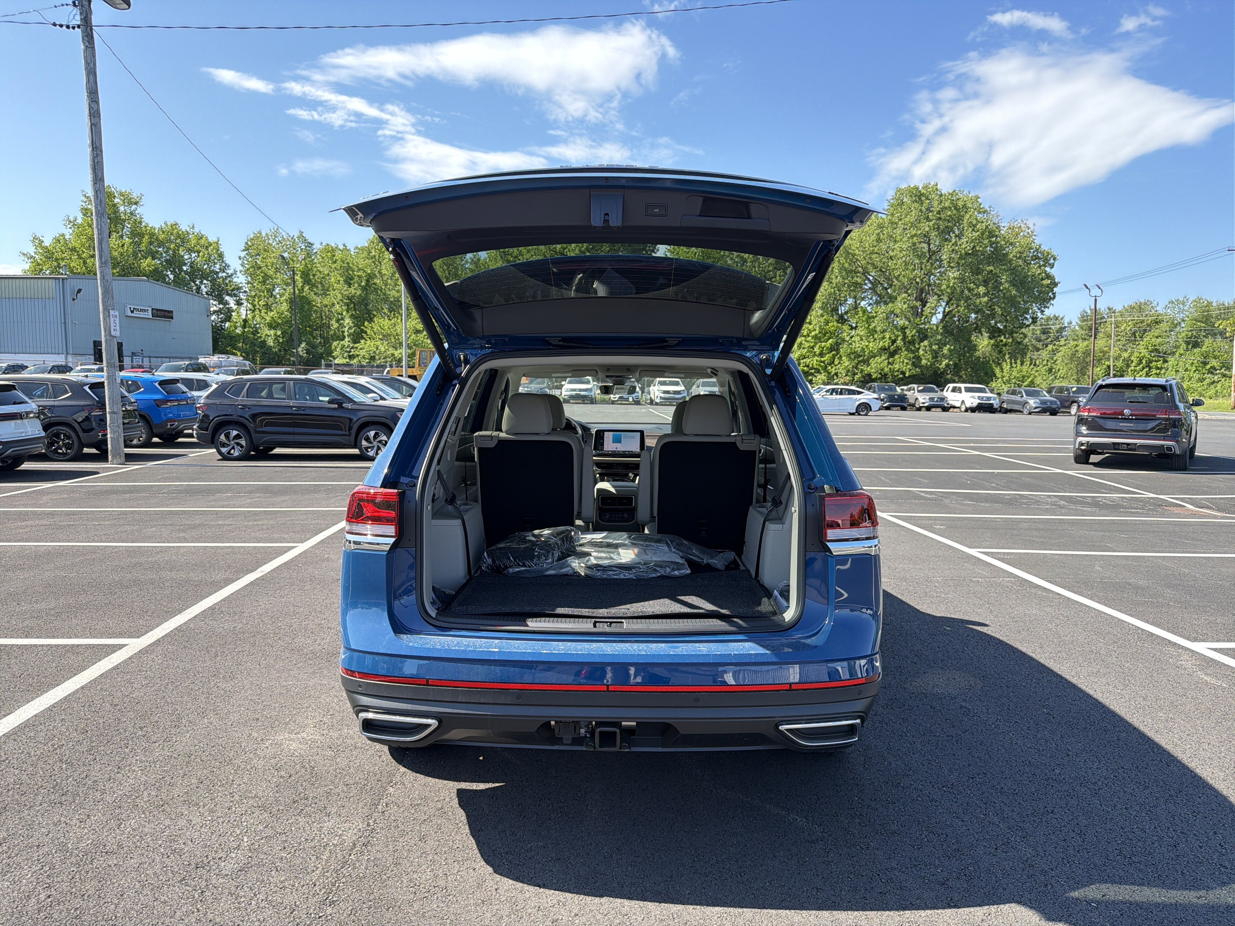 2026 Volkswagen Atlas 2.0T SEL