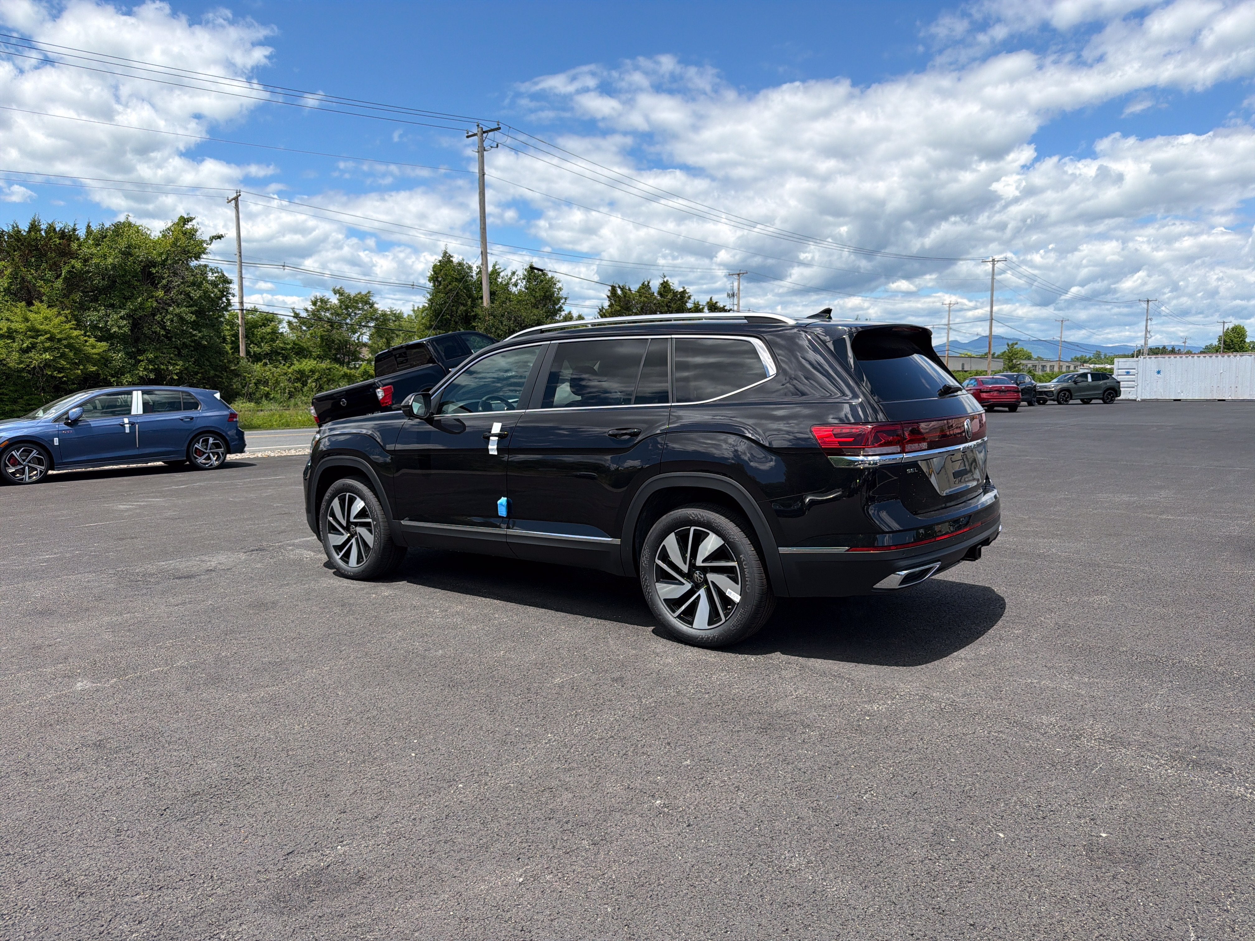 2026 Volkswagen Atlas 2.0T SEL