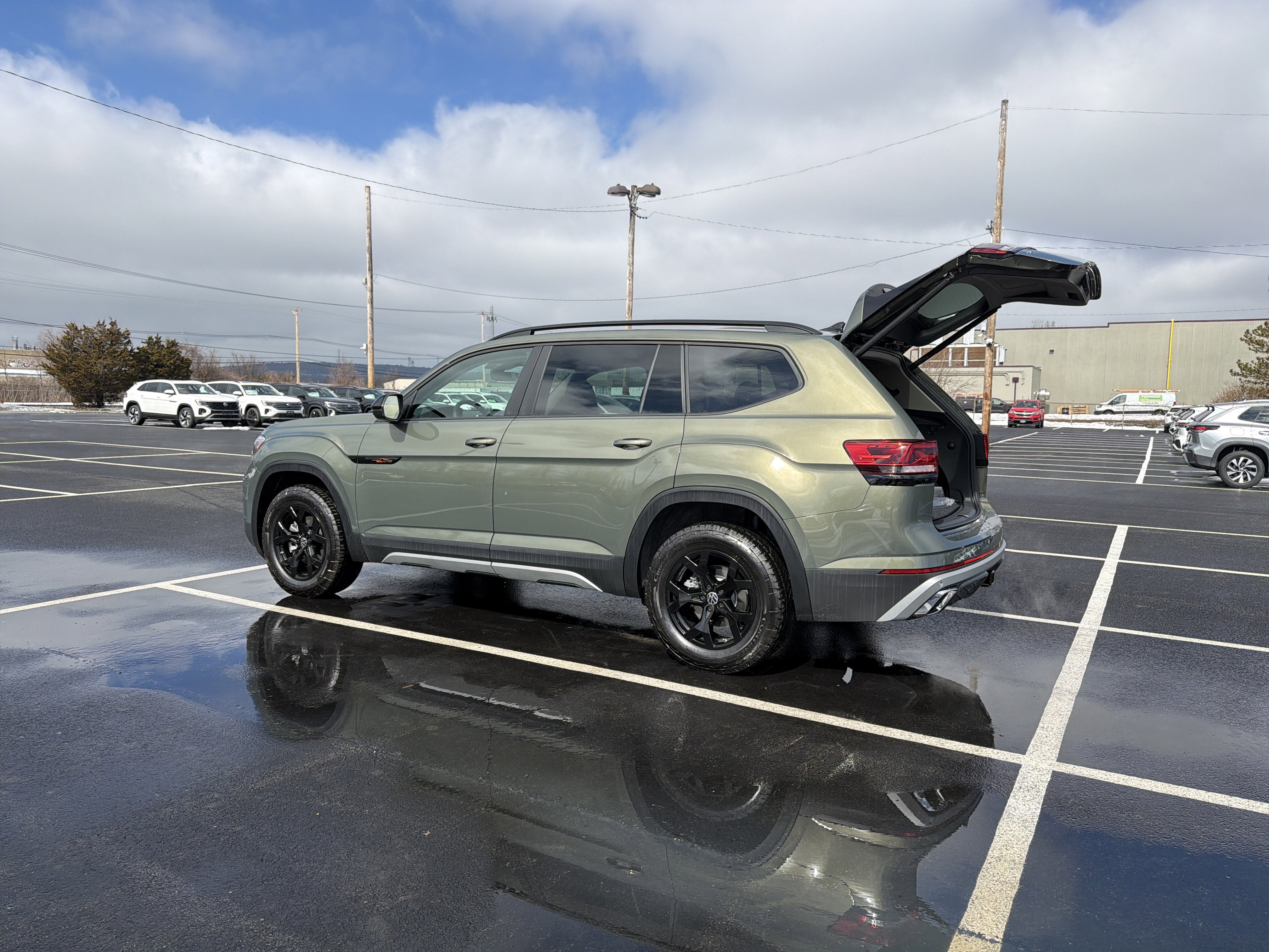 2026 Volkswagen Atlas 2.0T Peak Edition