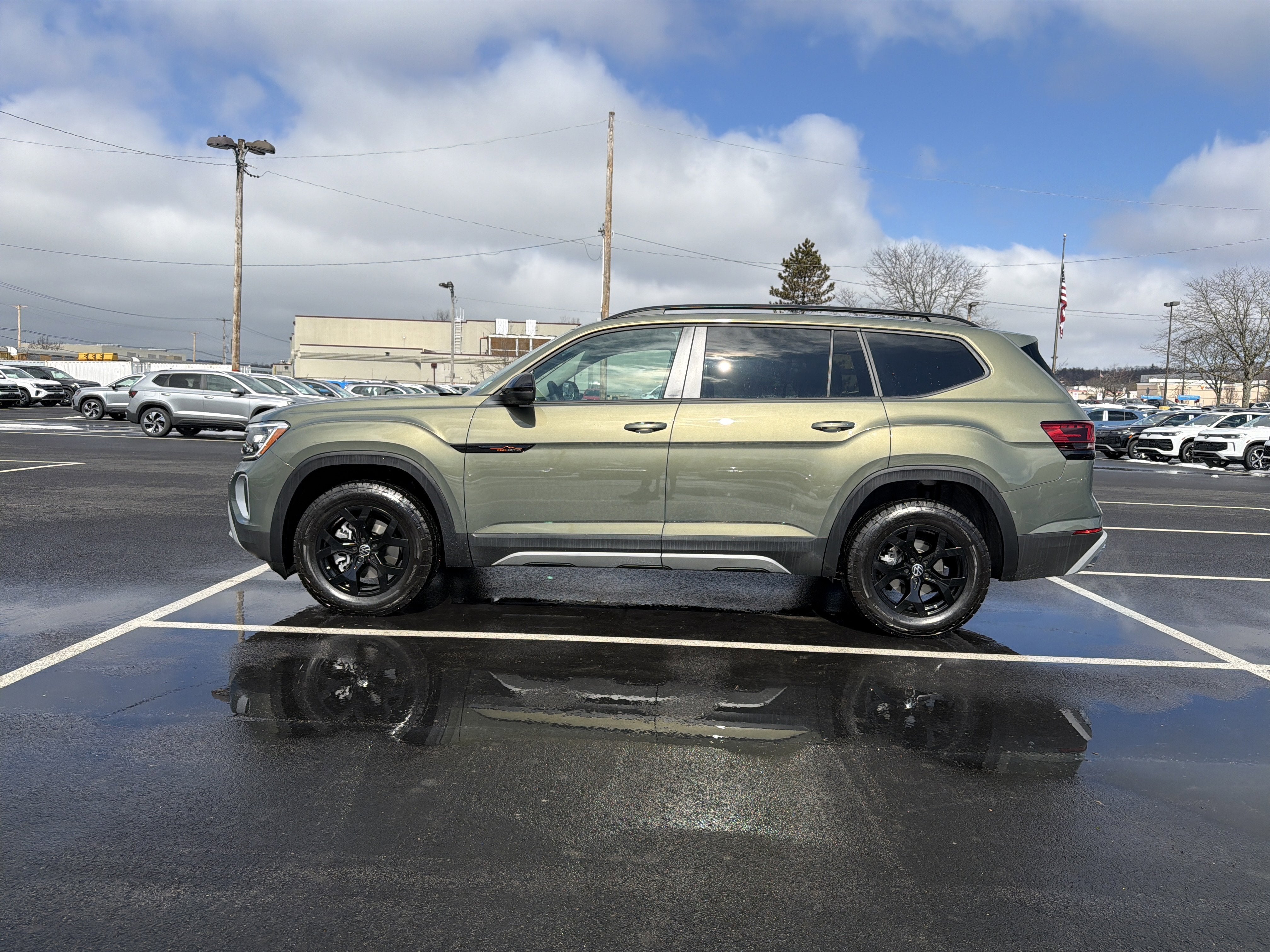 2026 Volkswagen Atlas 2.0T Peak Edition