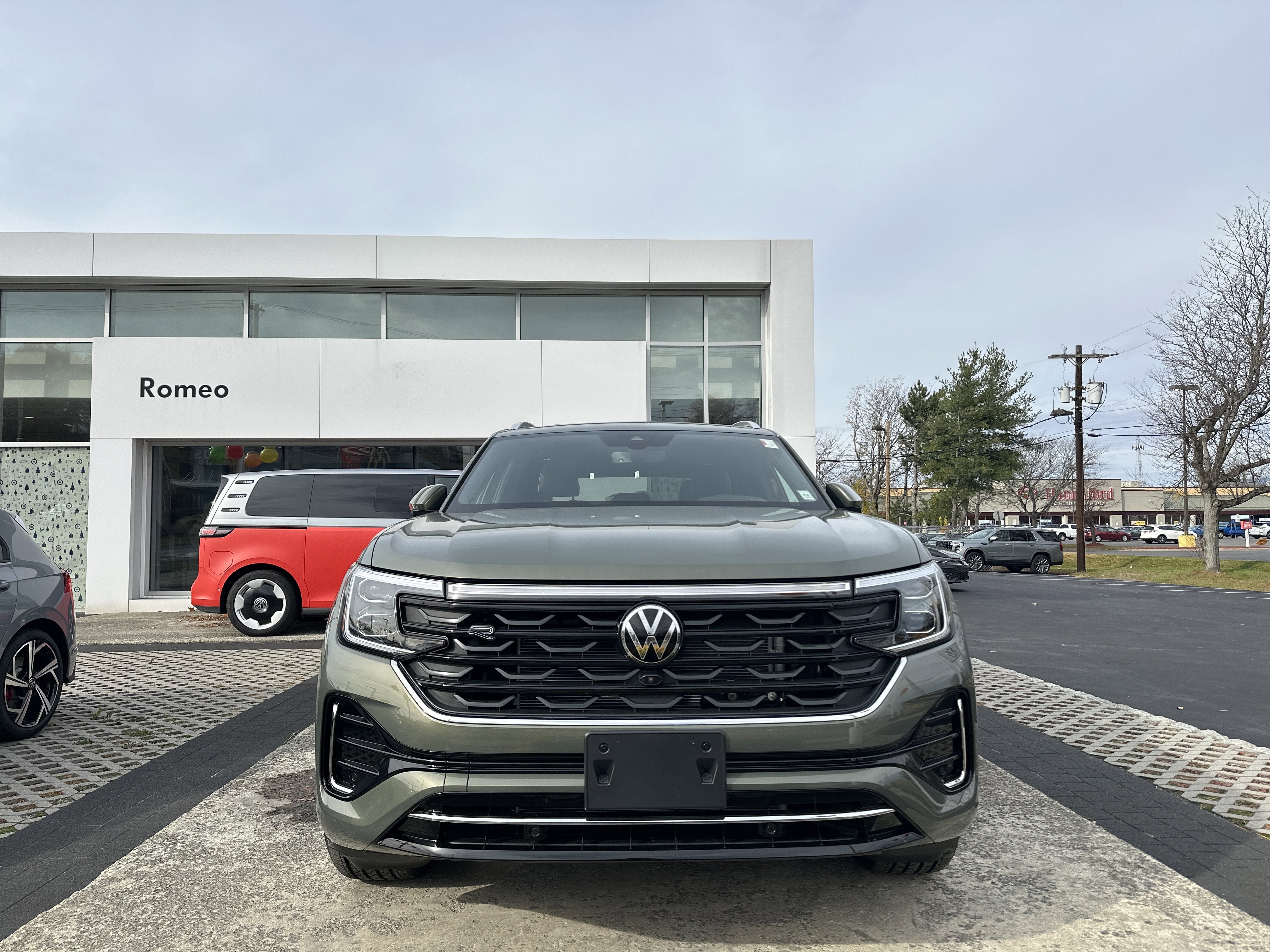 2026 Volkswagen Atlas Cross Sport 2.0T SEL Premium R-Line