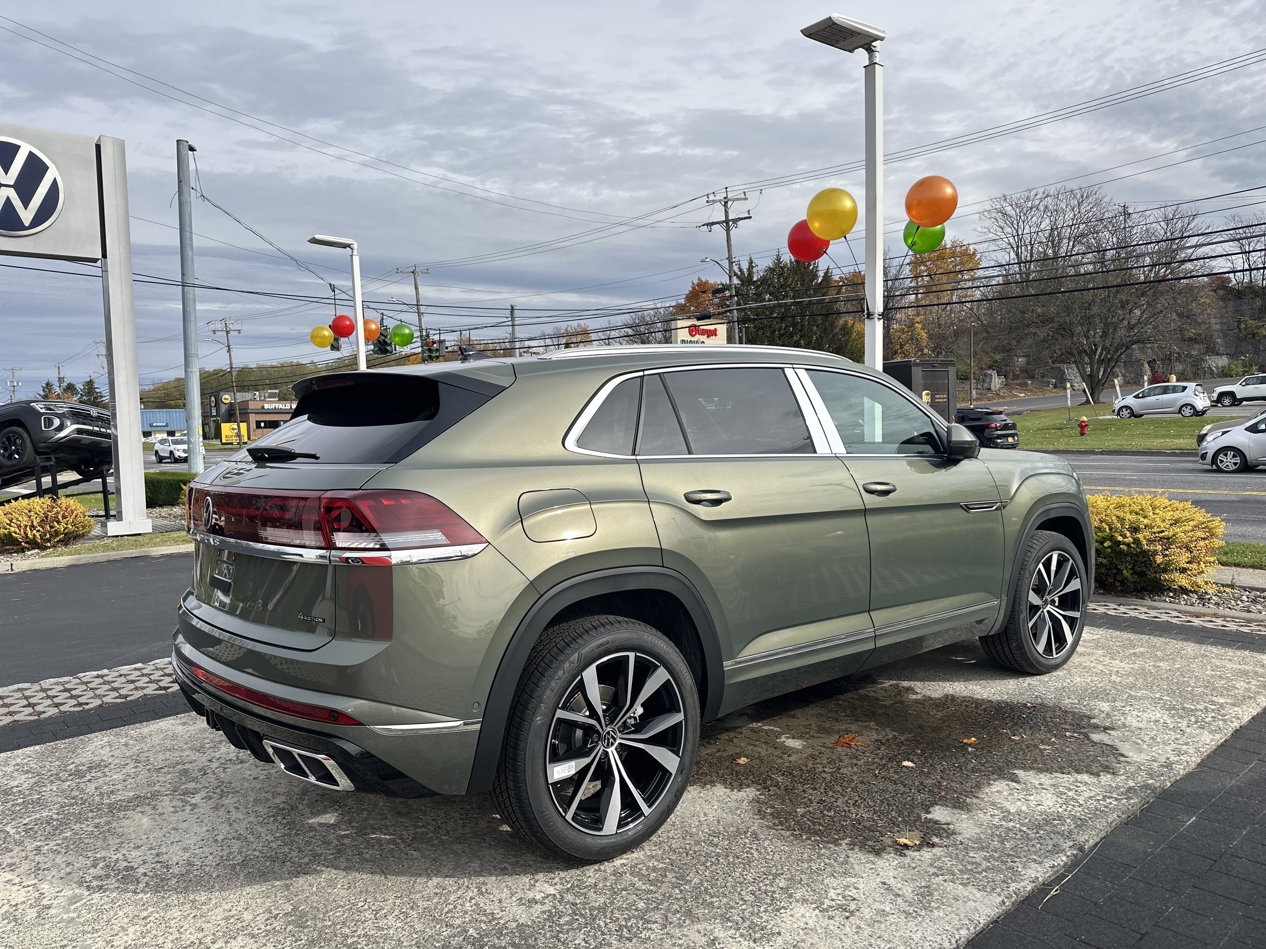 2026 Volkswagen Atlas Cross Sport 2.0T SEL Premium R-Line