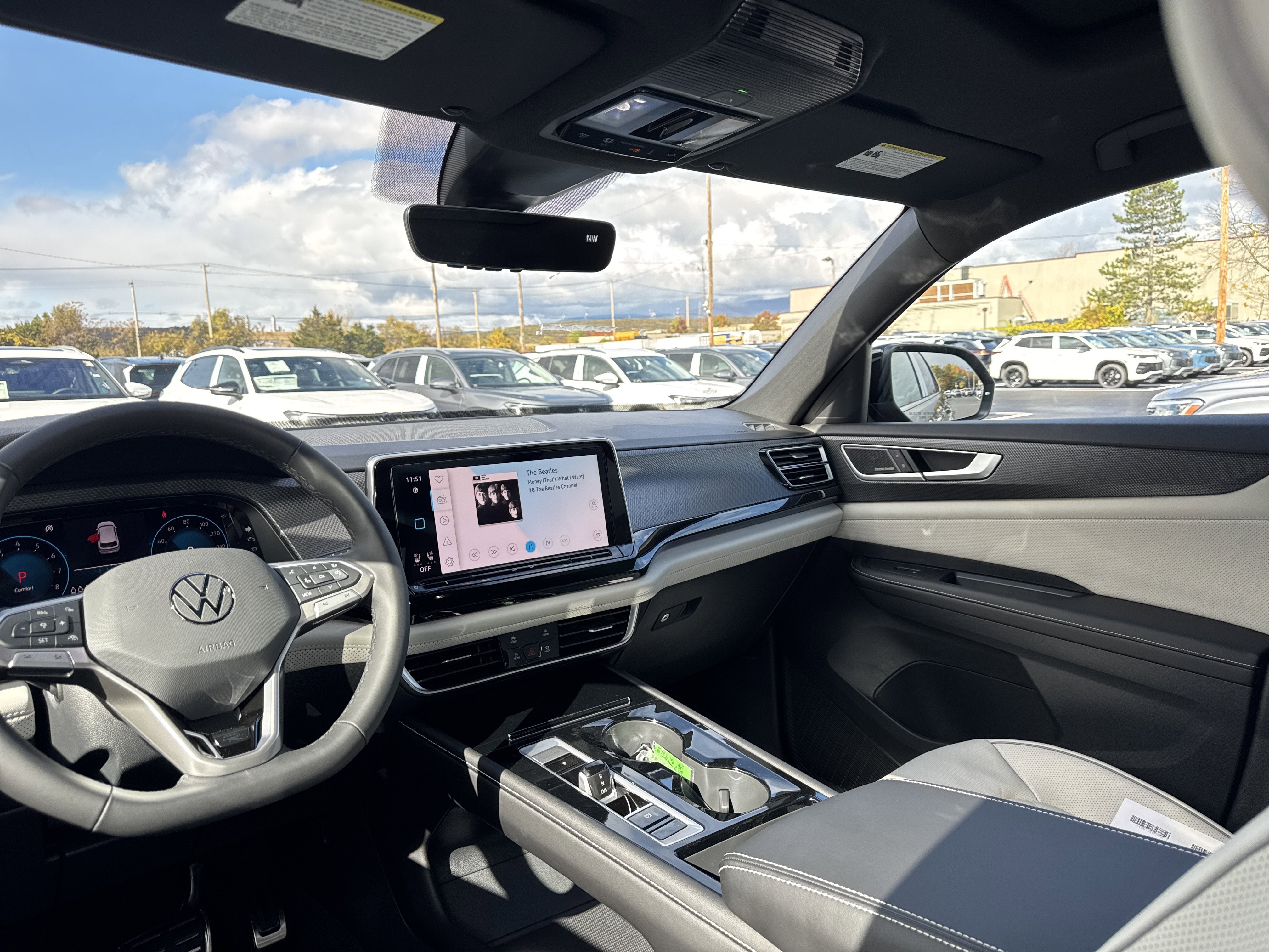 2026 Volkswagen Atlas Cross Sport 2.0T SEL Premium R-Line