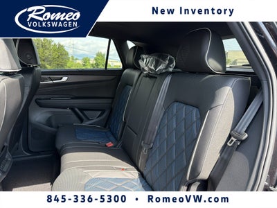 2026 Volkswagen Atlas Cross Sport 2.0T SEL Premium R-Line