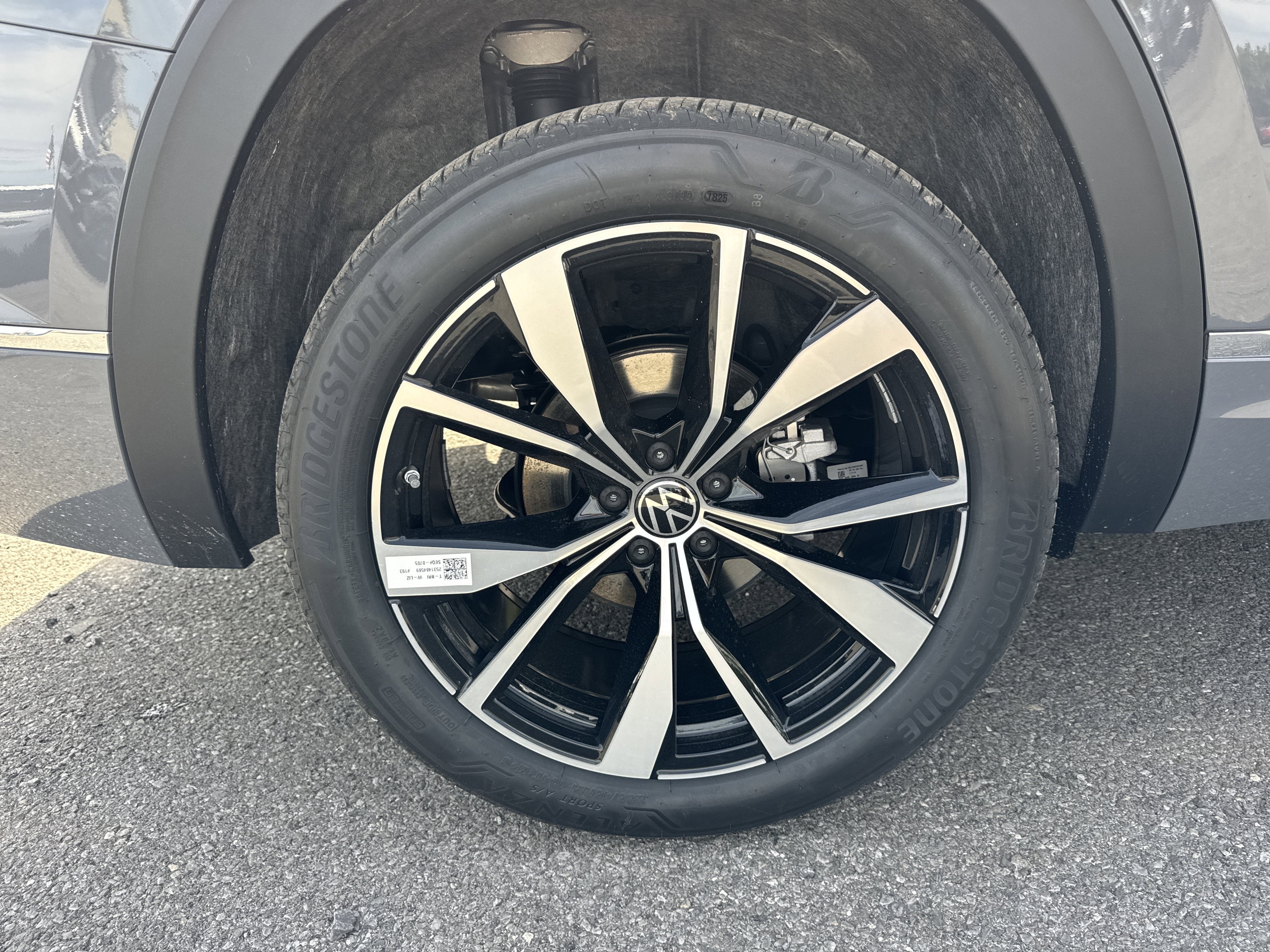 2026 Volkswagen Atlas 2.0T SEL Premium R-Line