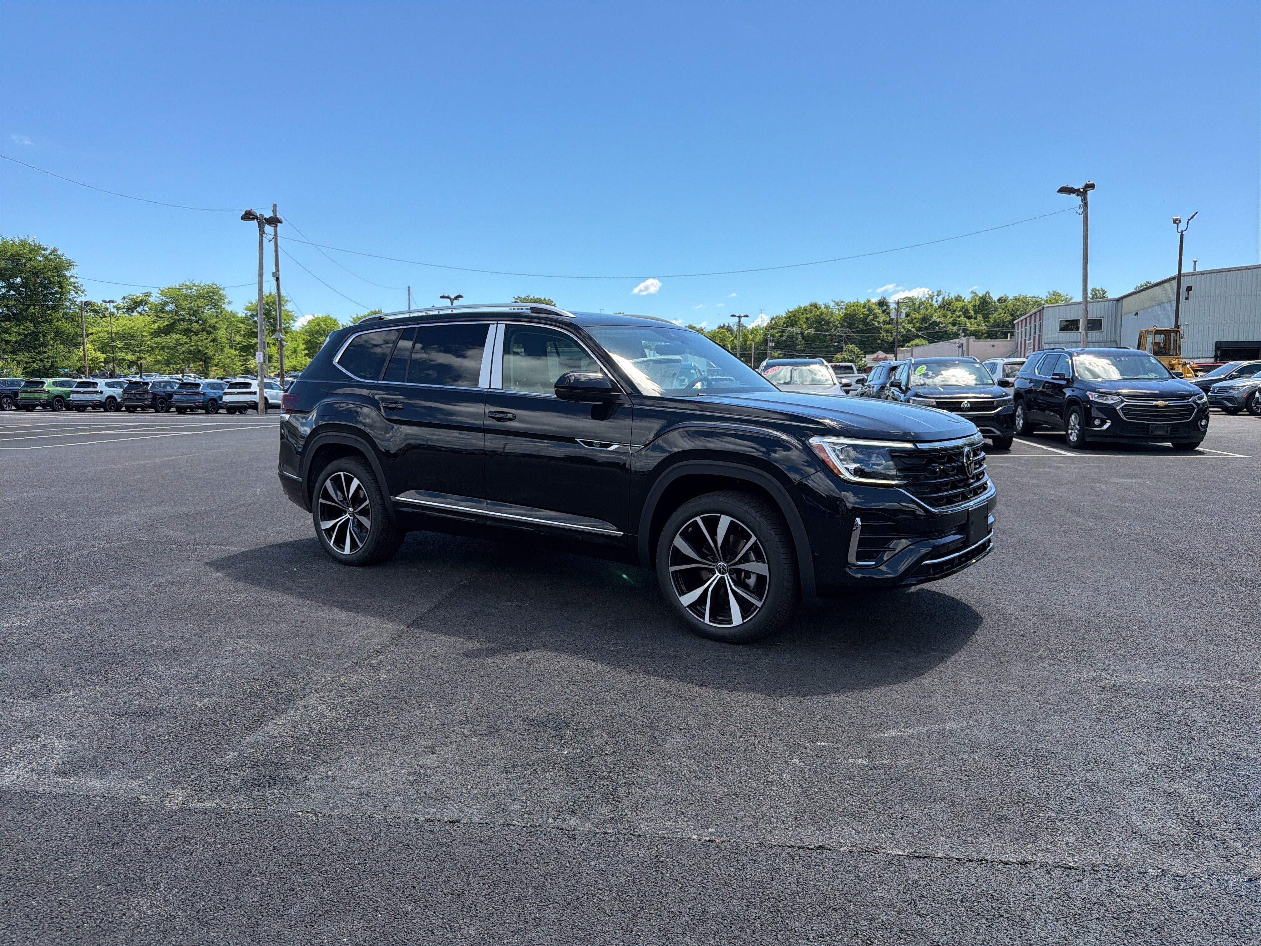 2026 Volkswagen Atlas 2.0T SEL Premium R-Line