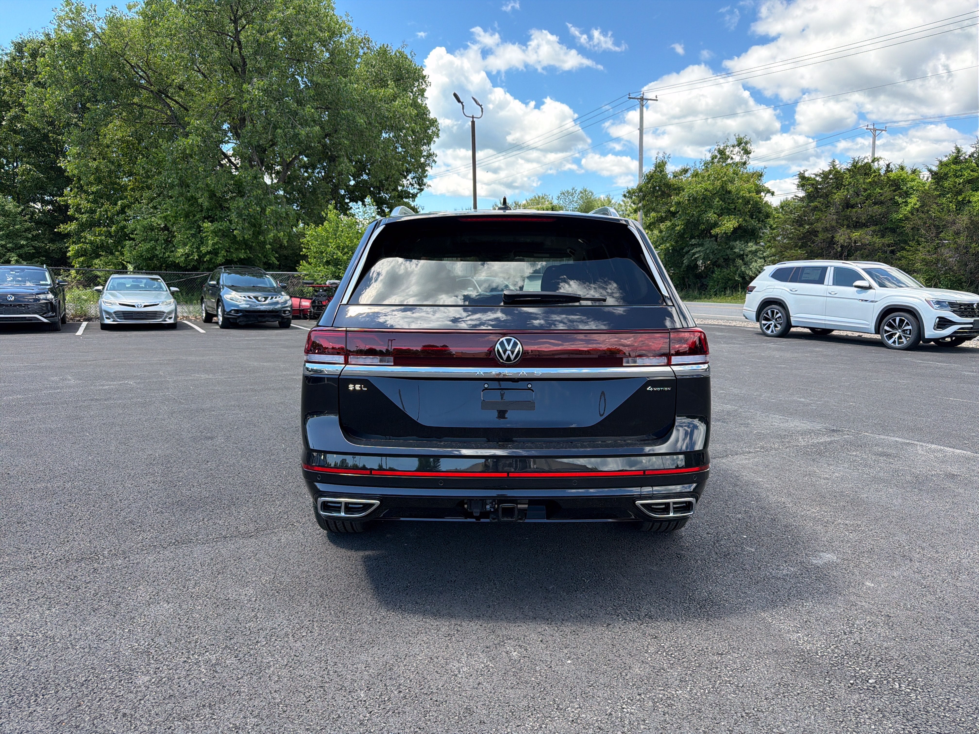 2026 Volkswagen Atlas 2.0T SEL Premium R-Line
