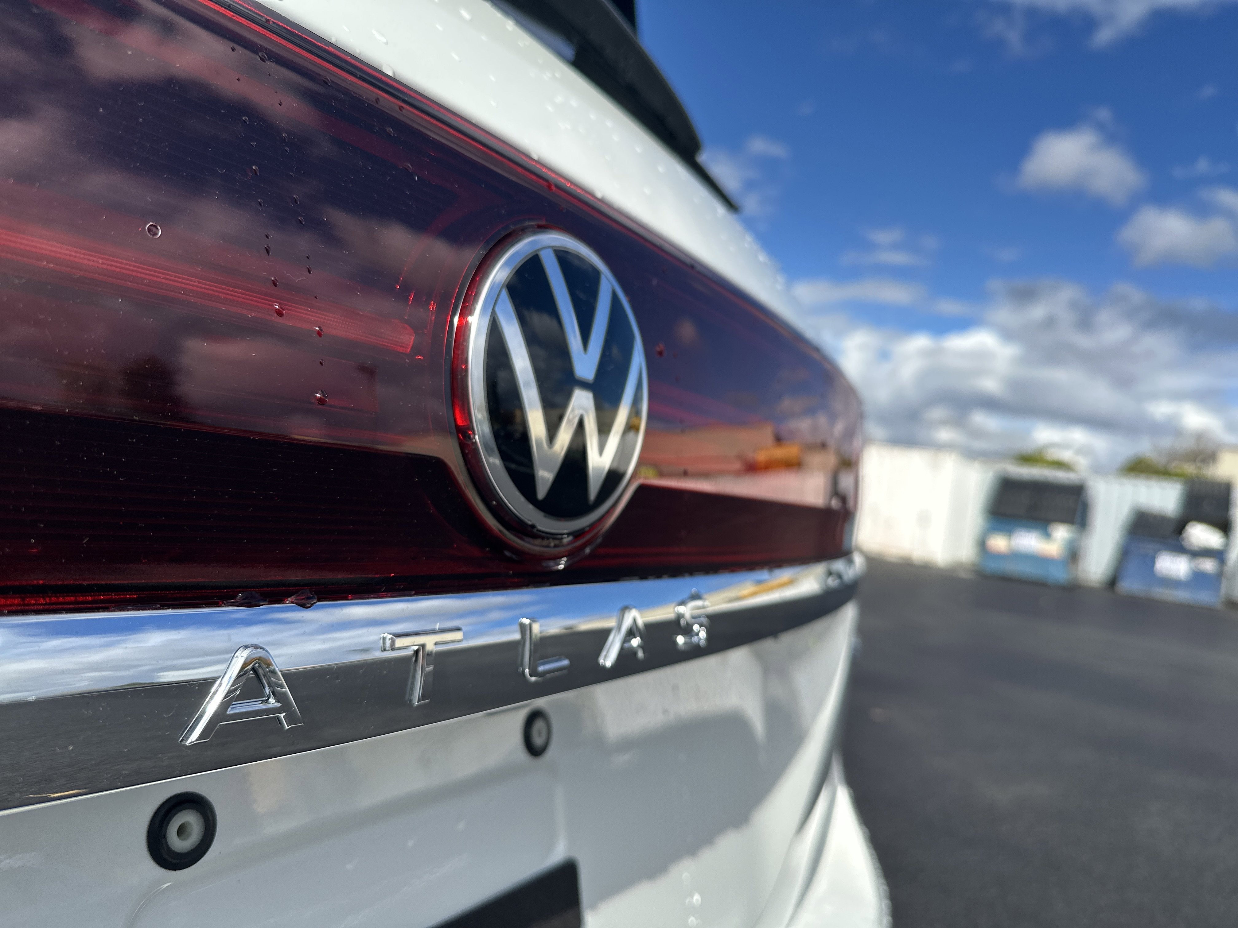 2026 Volkswagen Atlas 2.0T SEL Premium R-Line