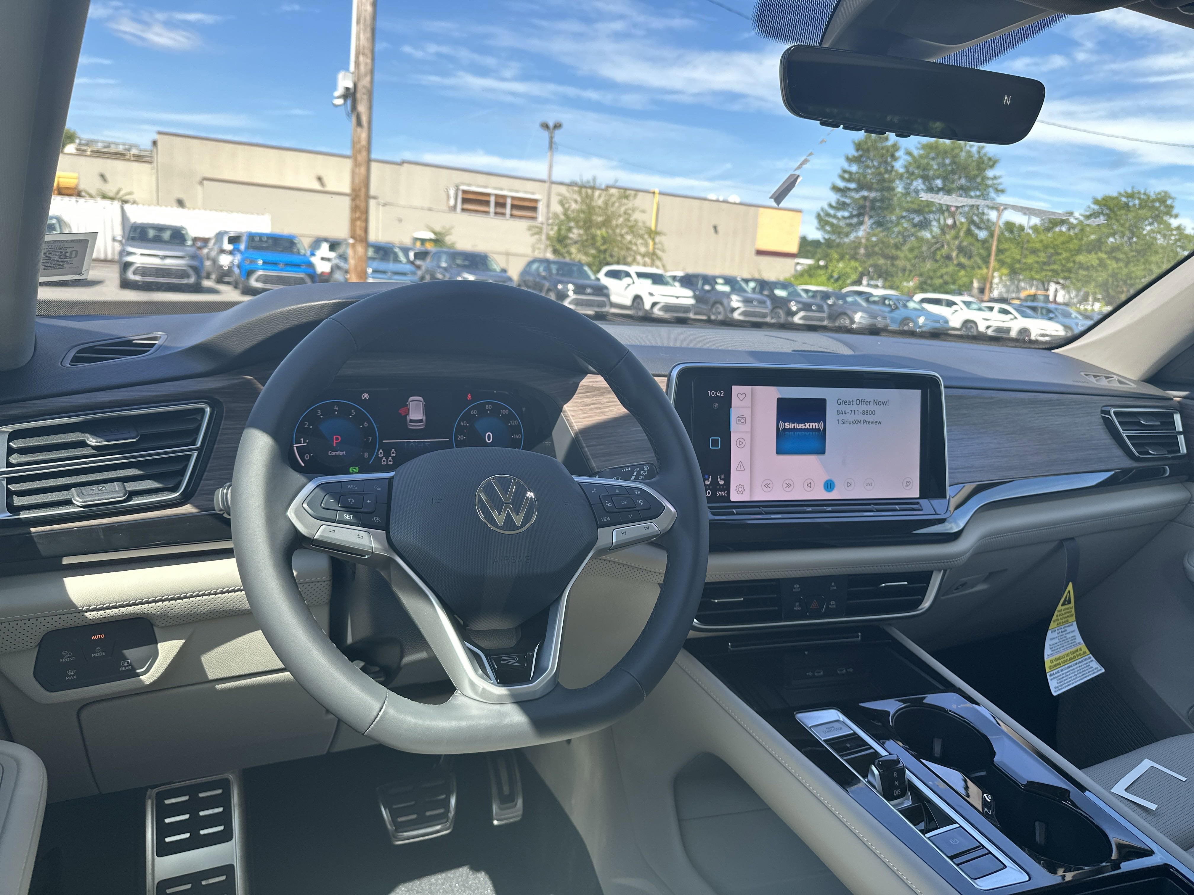 2026 Volkswagen Atlas 2.0T SEL Premium R-Line