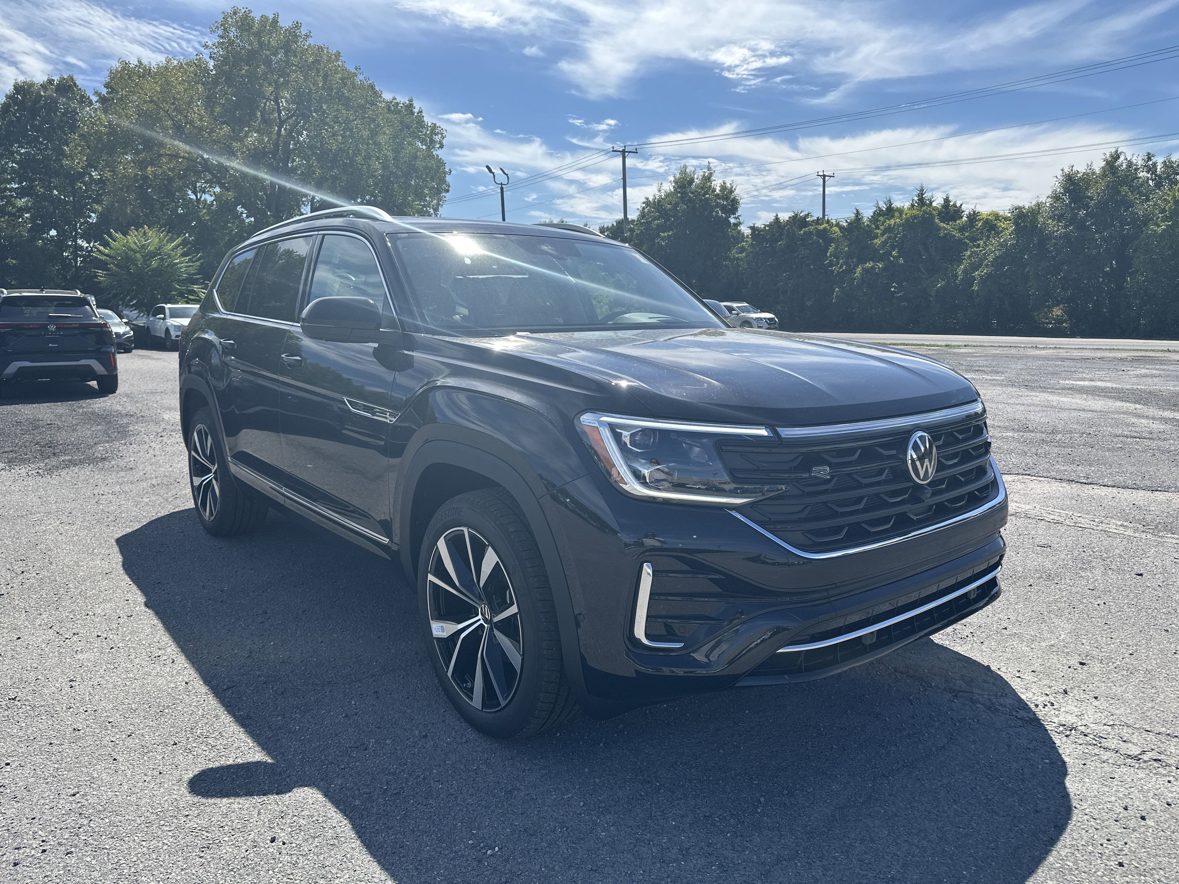 2026 Volkswagen Atlas 2.0T SEL Premium R-Line