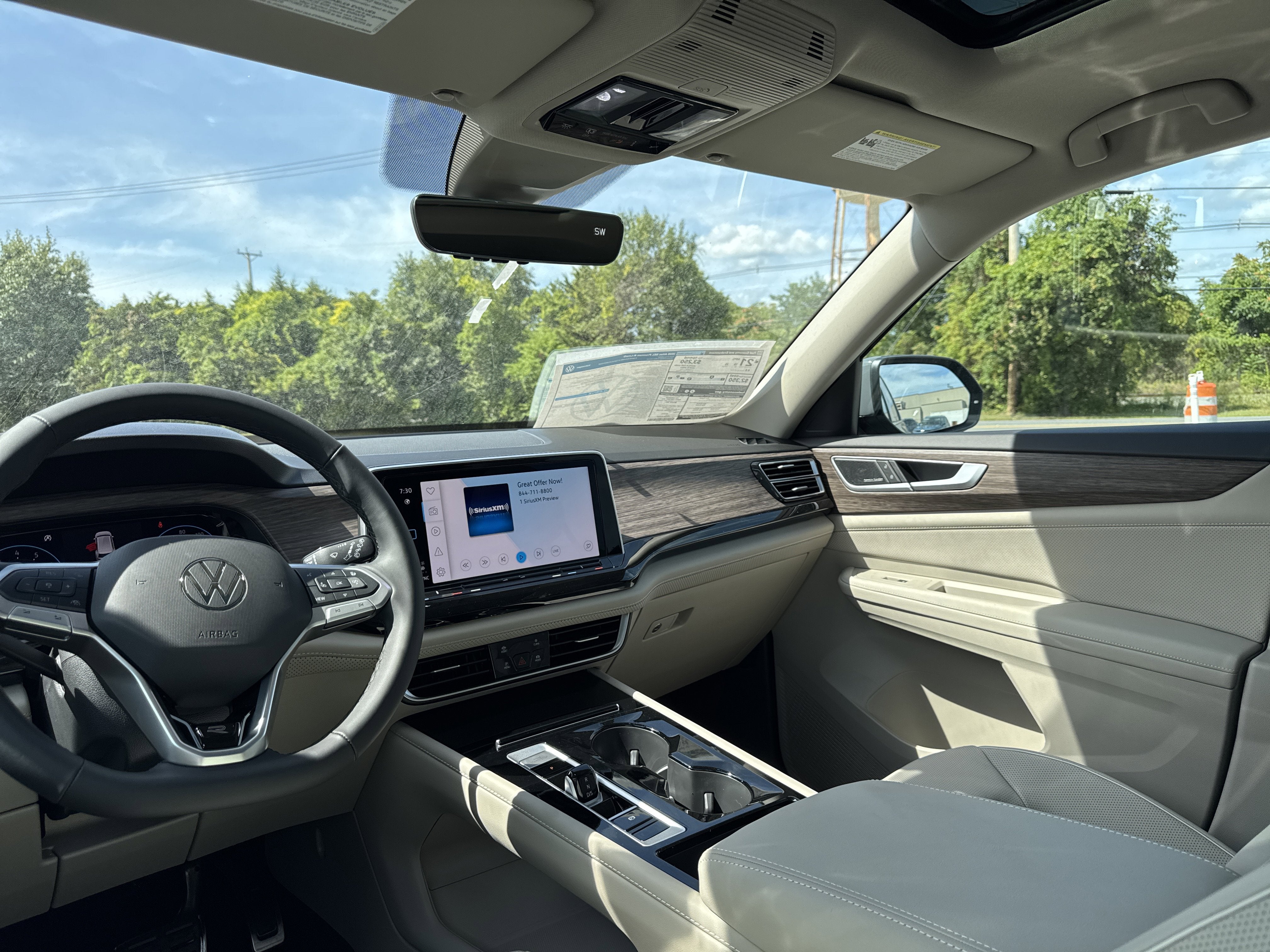 2026 Volkswagen Atlas 2.0T SEL Premium R-Line