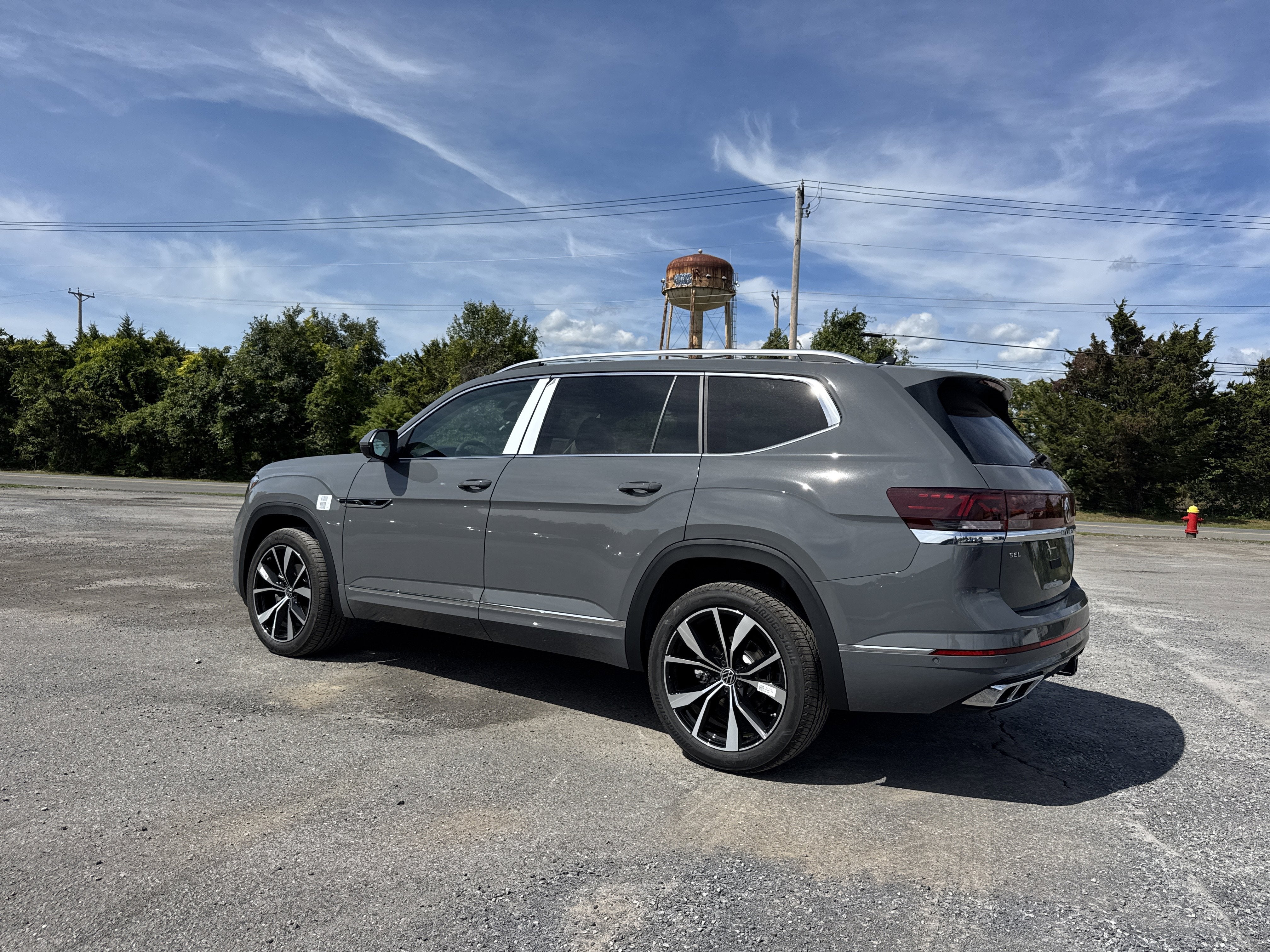 2026 Volkswagen Atlas 2.0T SEL Premium R-Line