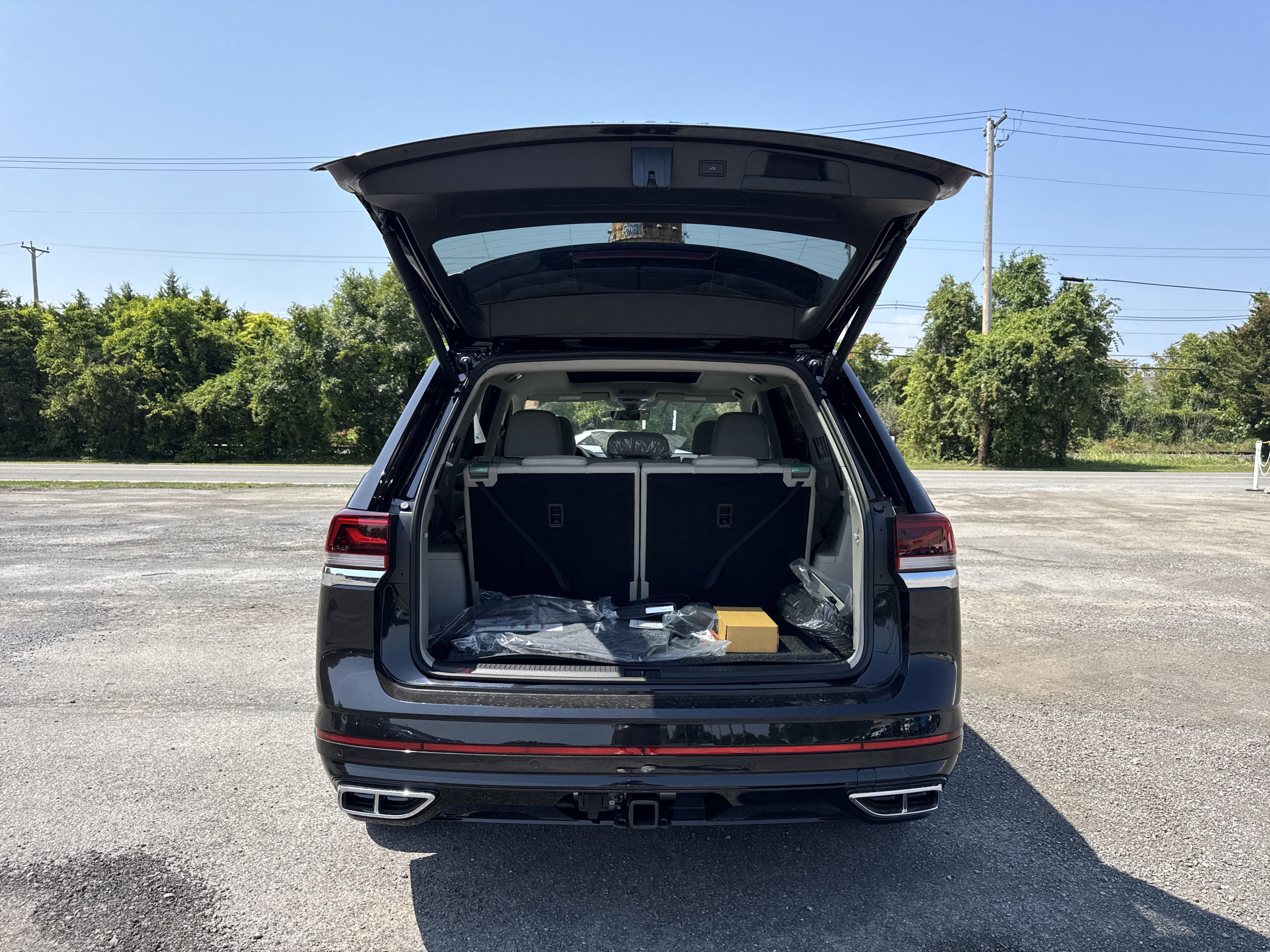 2026 Volkswagen Atlas 2.0T SEL Premium R-Line