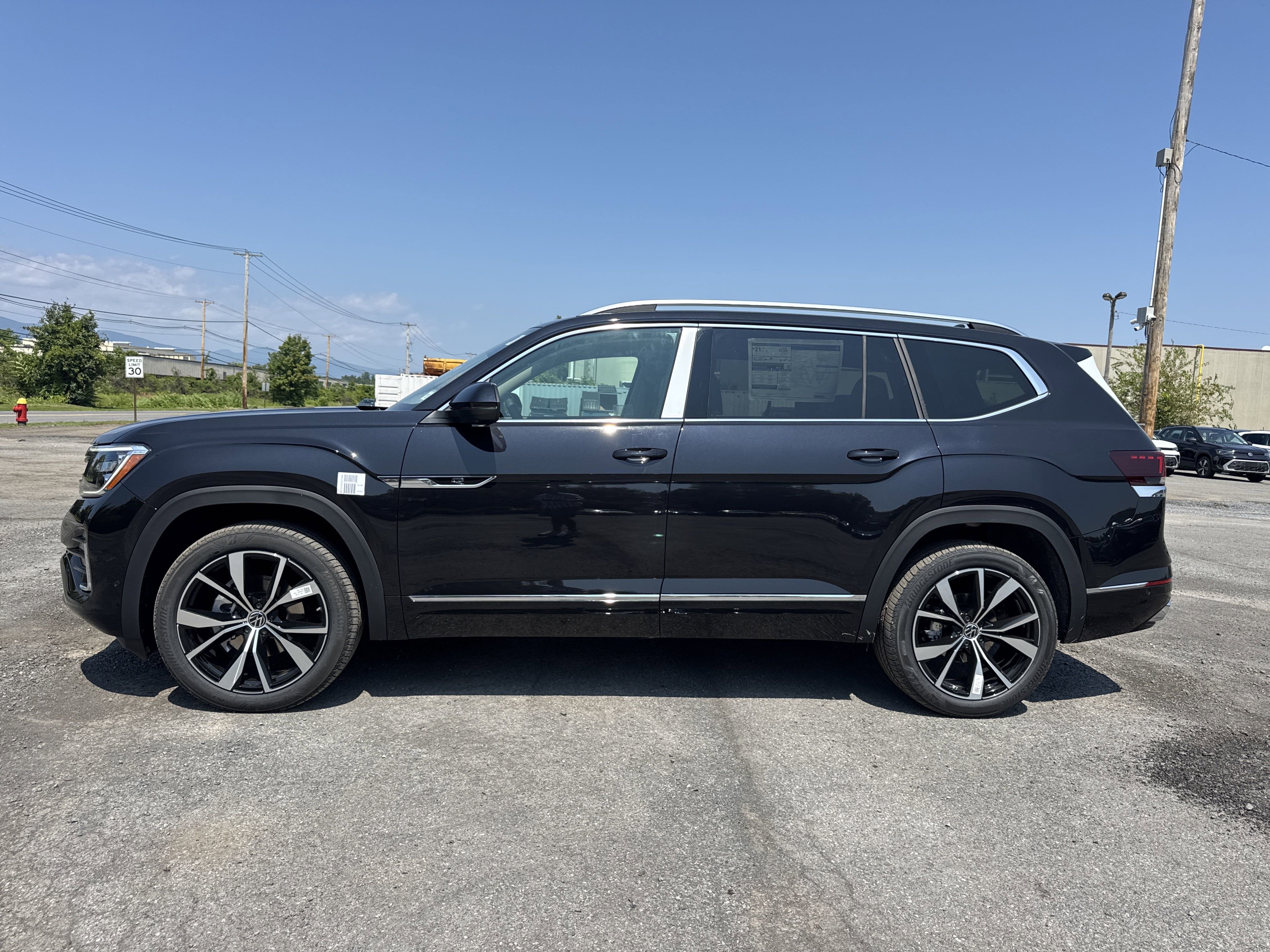 2026 Volkswagen Atlas 2.0T SEL Premium R-Line