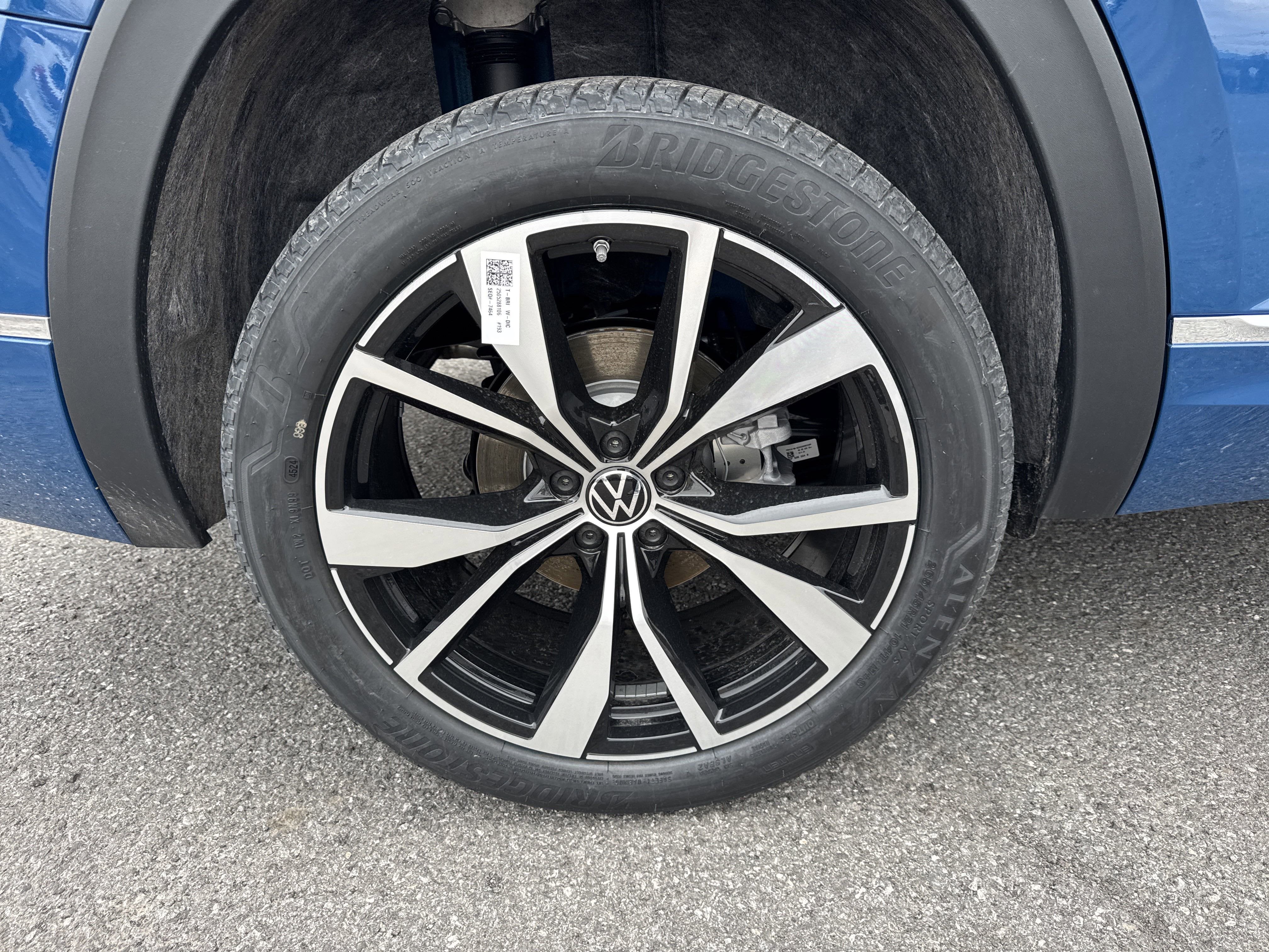 2025 Volkswagen Atlas 2.0T SEL Premium R-Line