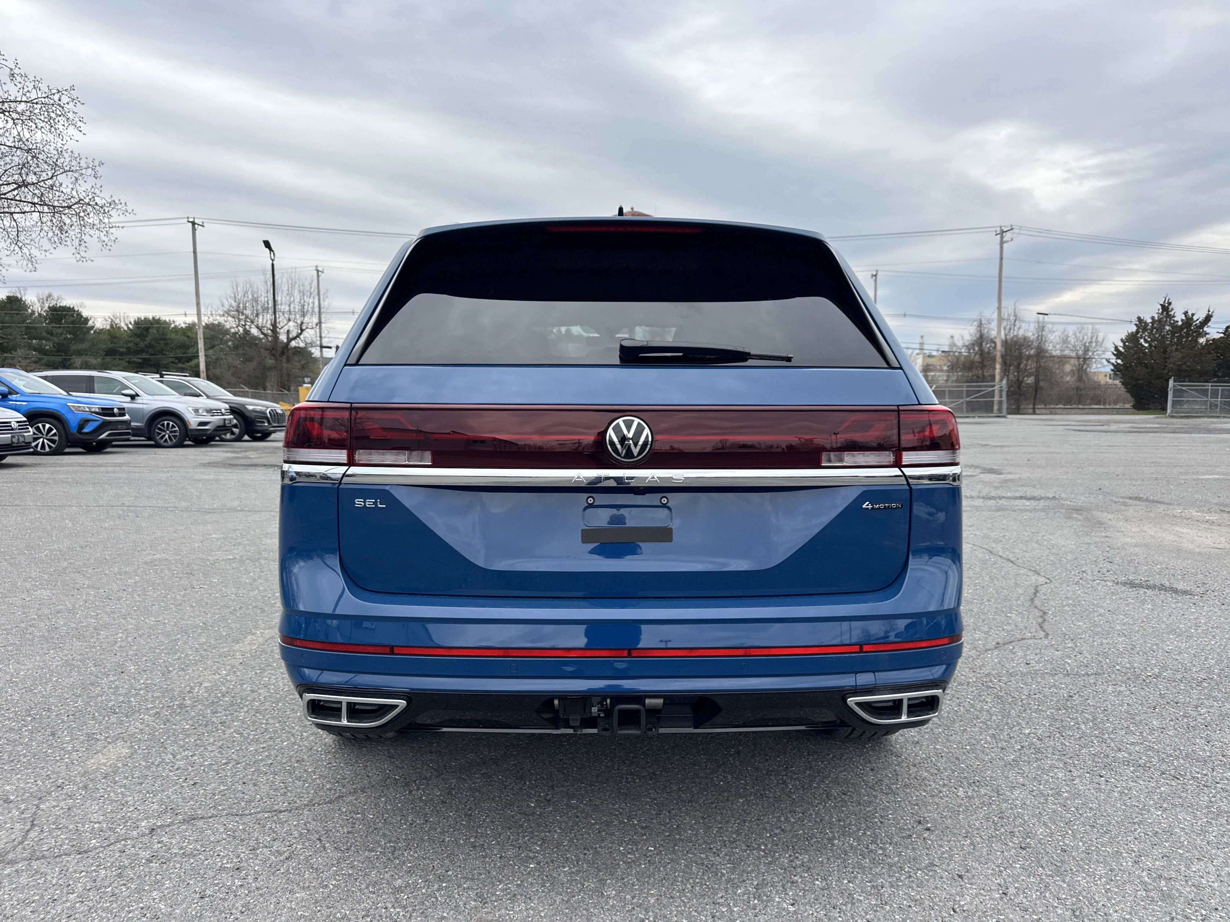 2025 Volkswagen Atlas 2.0T SEL Premium R-Line