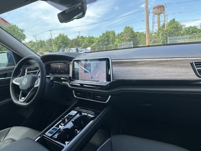 2025 Volkswagen Atlas 2.0T SEL Premium R-Line