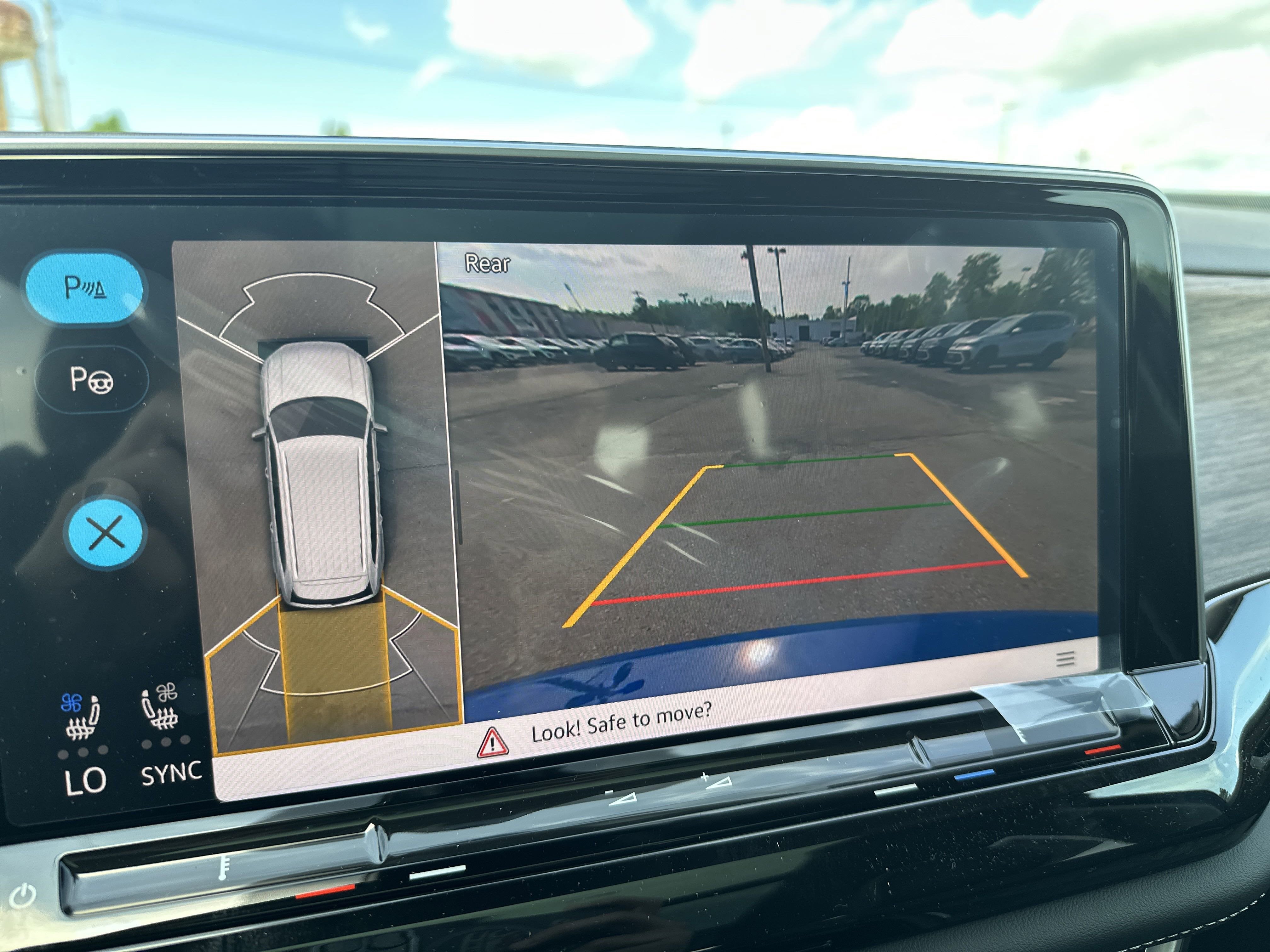 2025 Volkswagen Atlas 2.0T SEL Premium R-Line