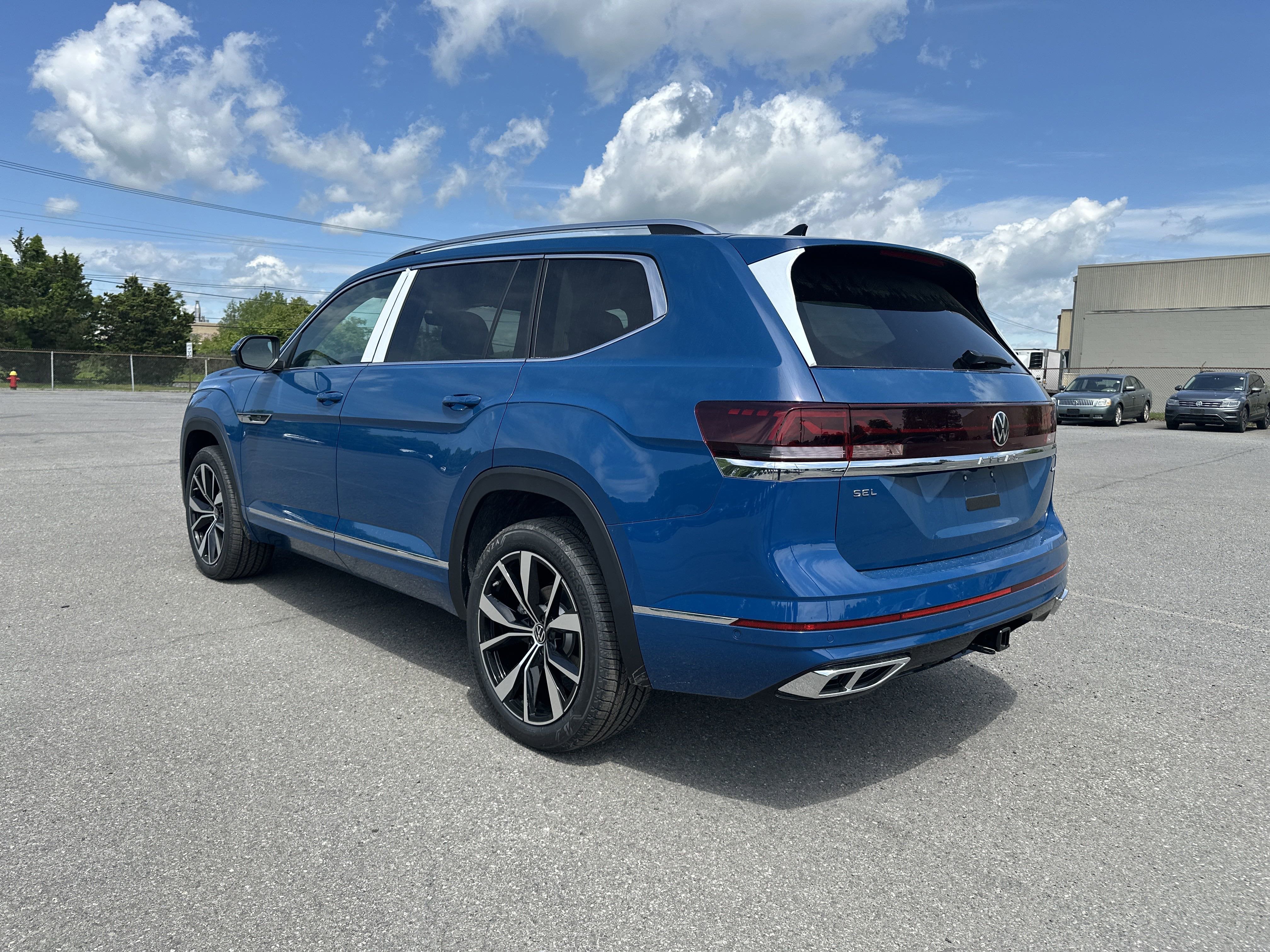 2025 Volkswagen Atlas 2.0T SEL Premium R-Line