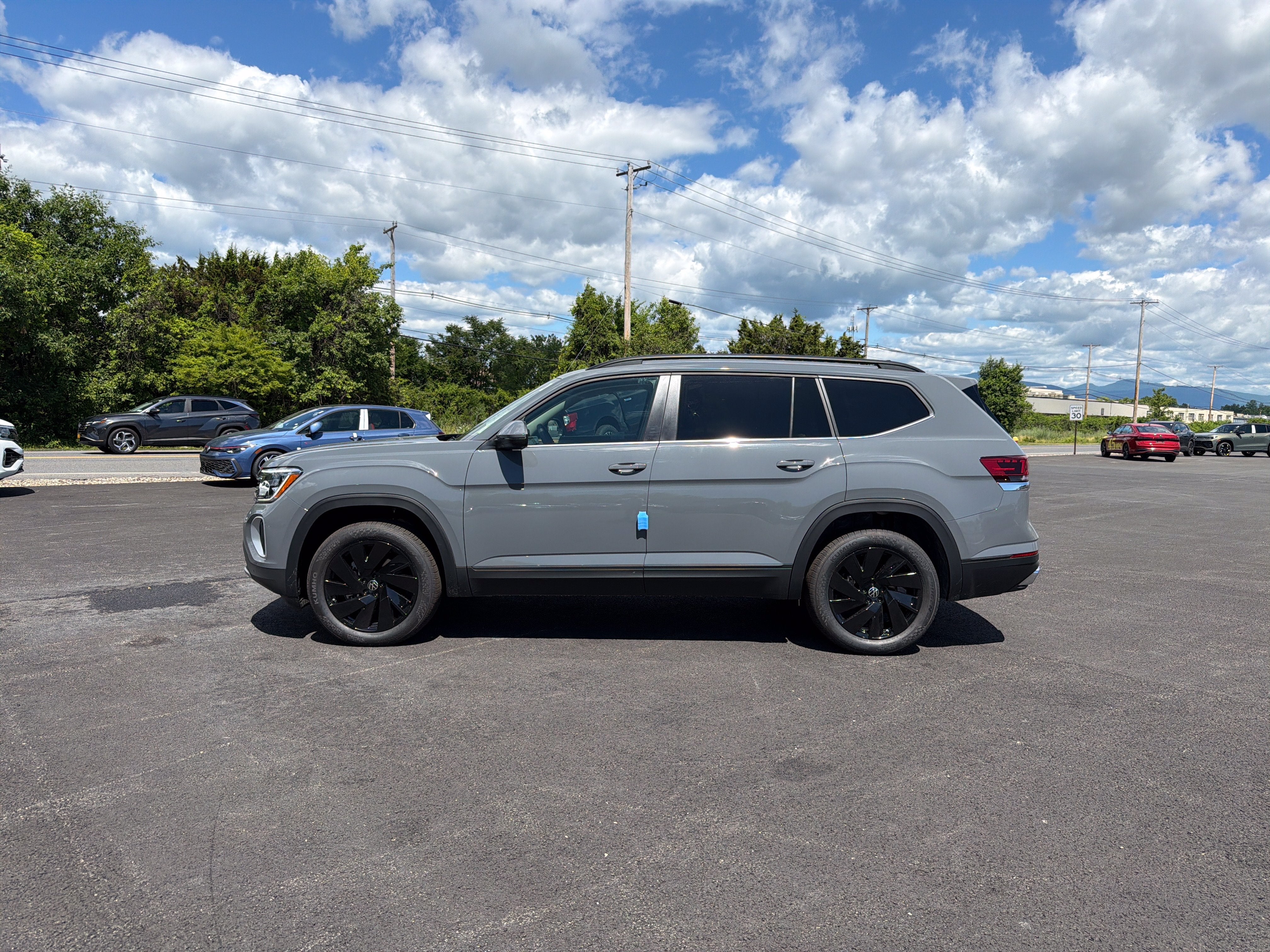 2026 Volkswagen Atlas 2.0T SE W/TECHNOLOGY