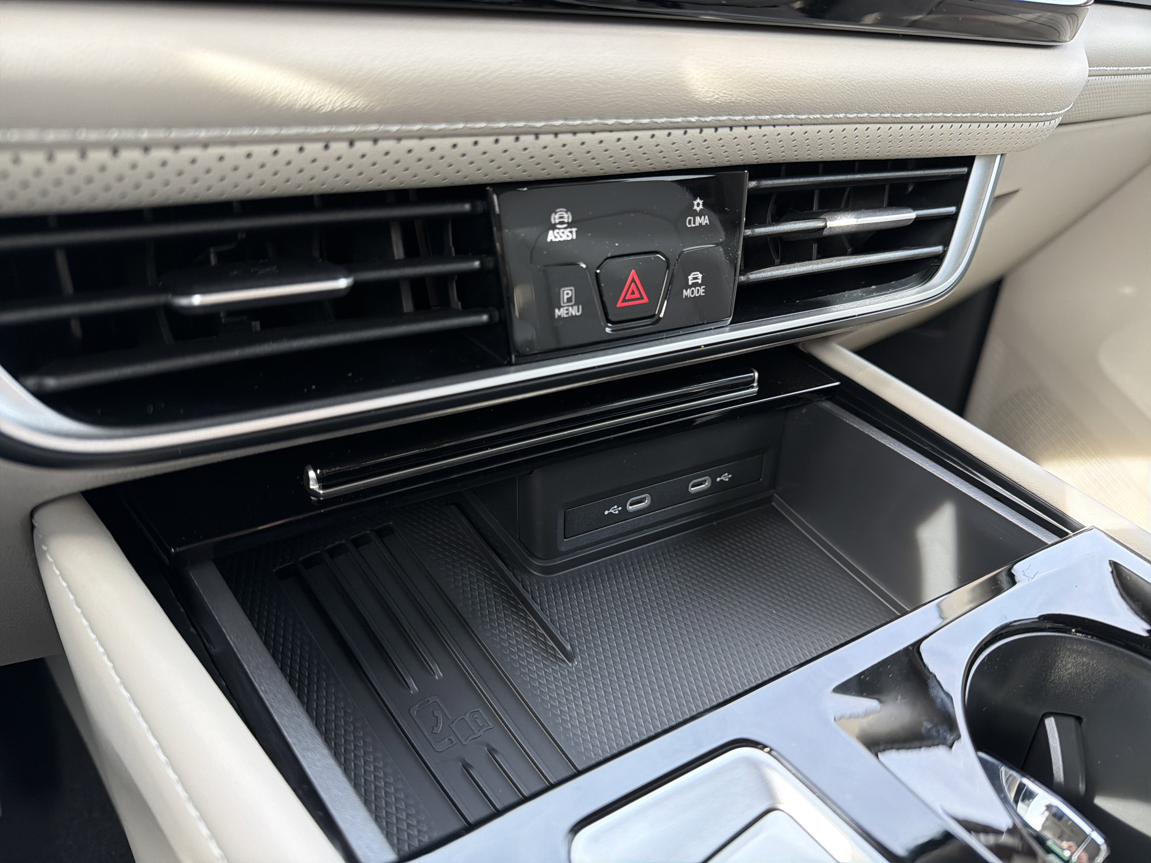 2026 Volkswagen Atlas SE W/ Tech AWD