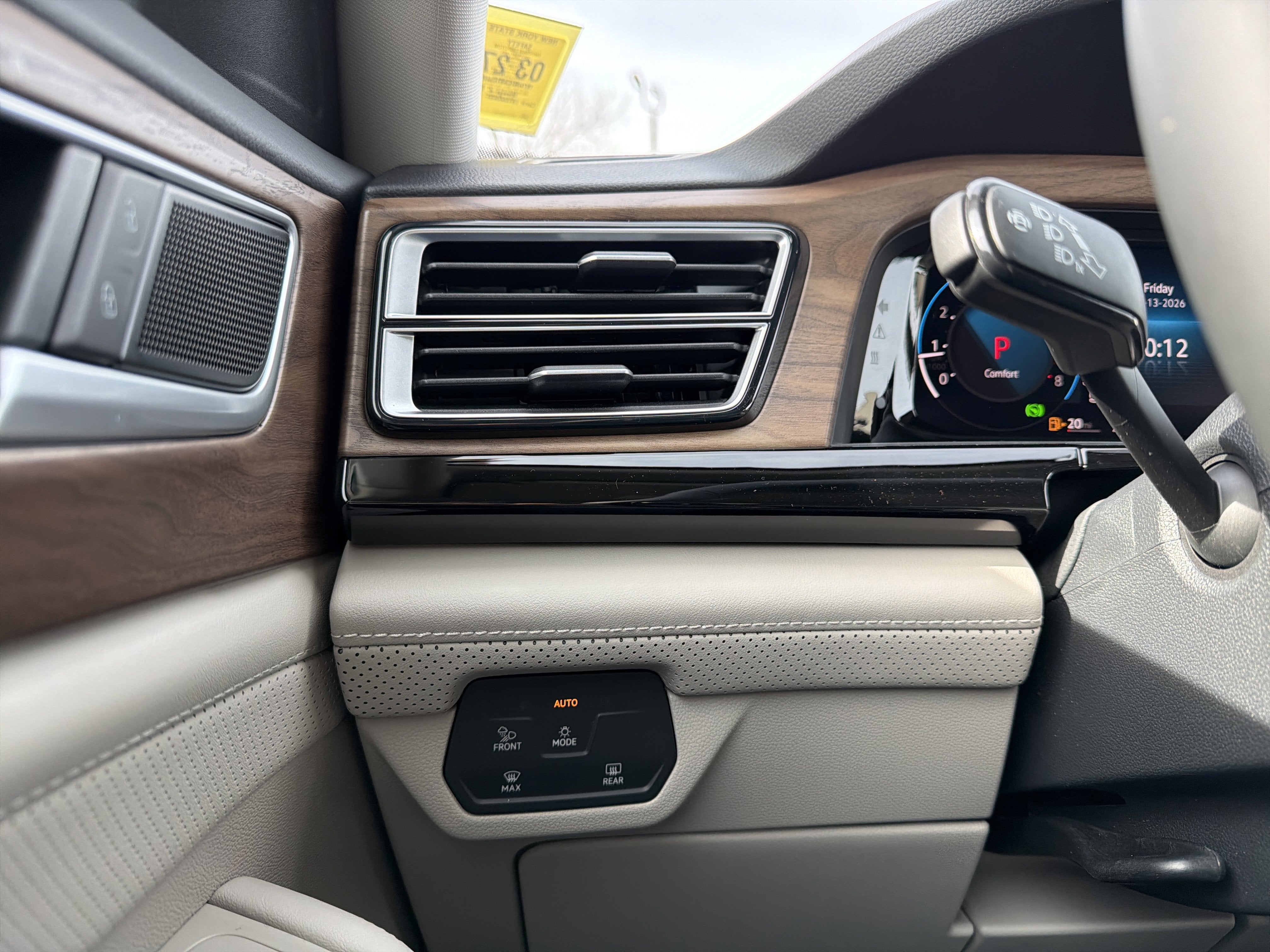 2026 Volkswagen Atlas SE W/ Tech AWD