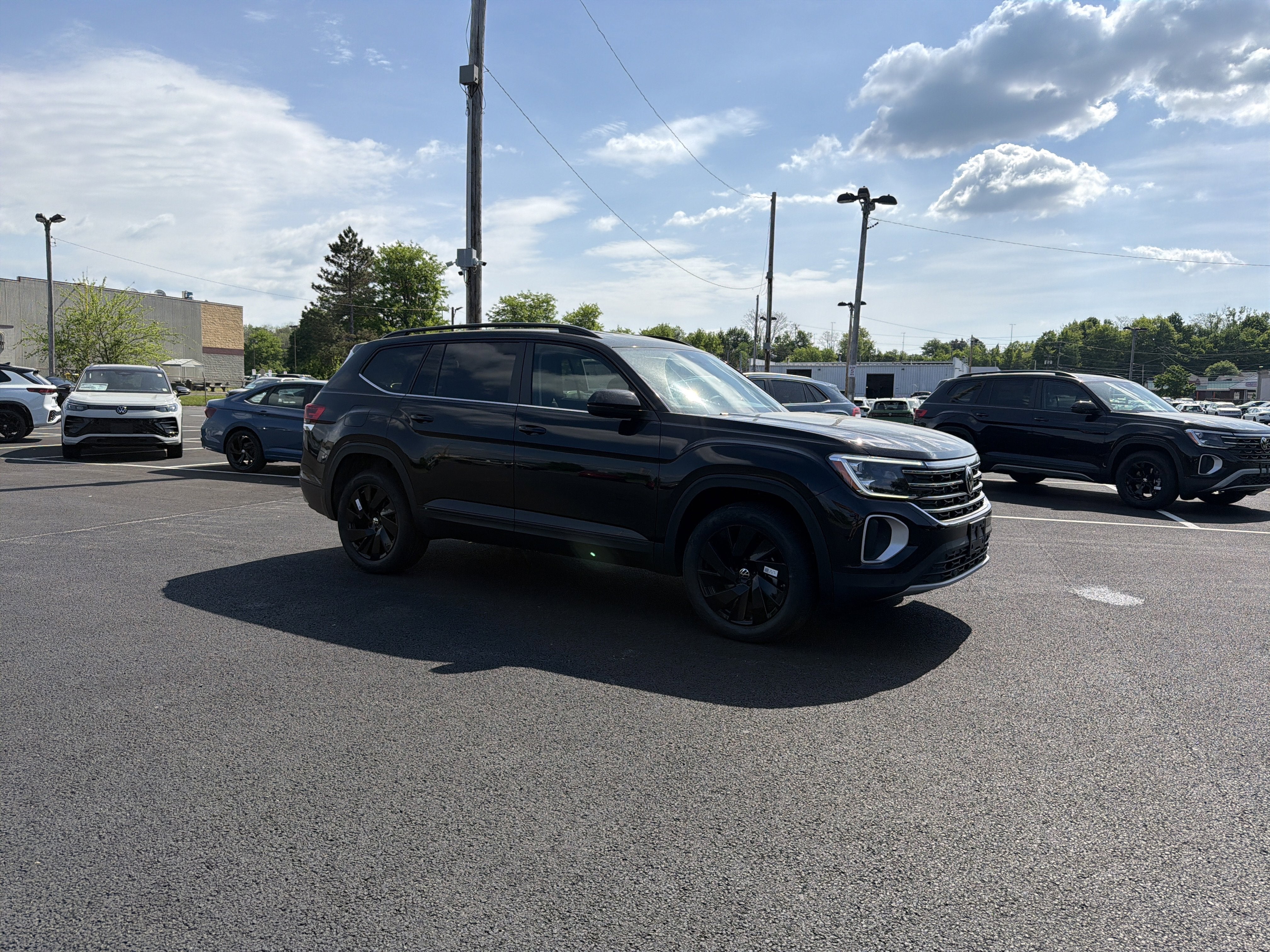 2026 Volkswagen Atlas 2.0T SE W/TECHNOLOGY
