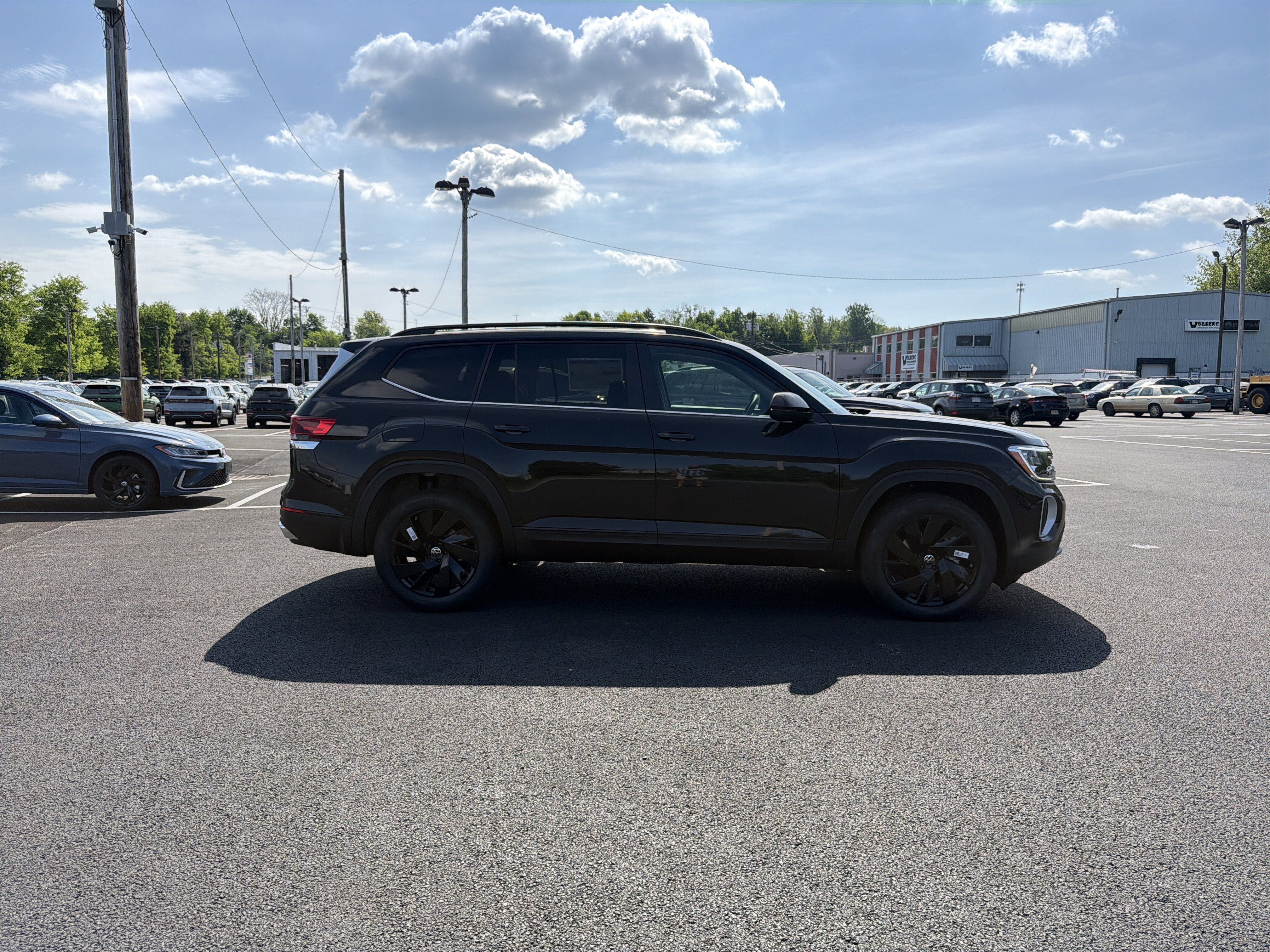 2026 Volkswagen Atlas 2.0T SE W/TECHNOLOGY