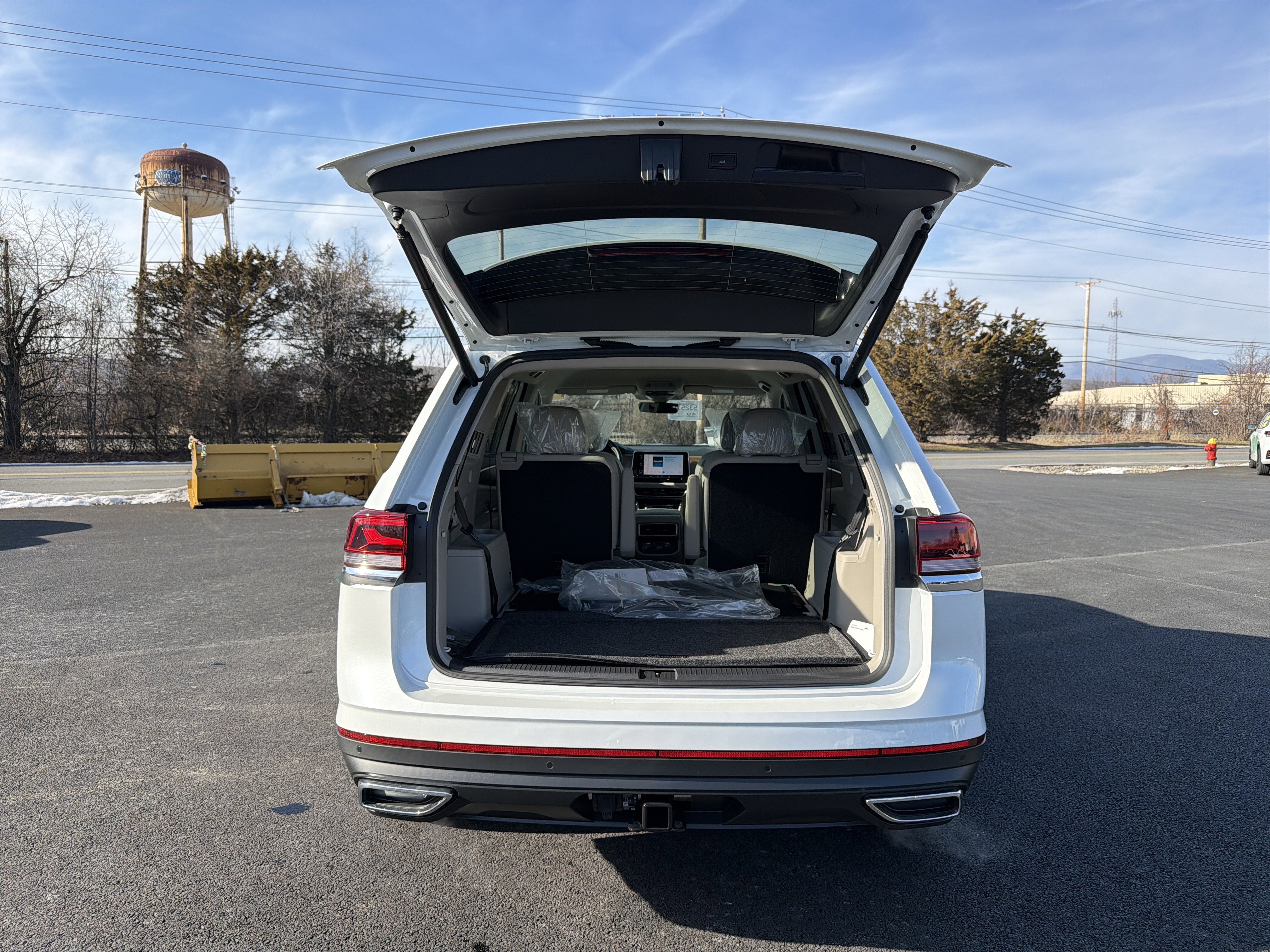 2026 Volkswagen Atlas 2.0T SE W/TECHNOLOGY