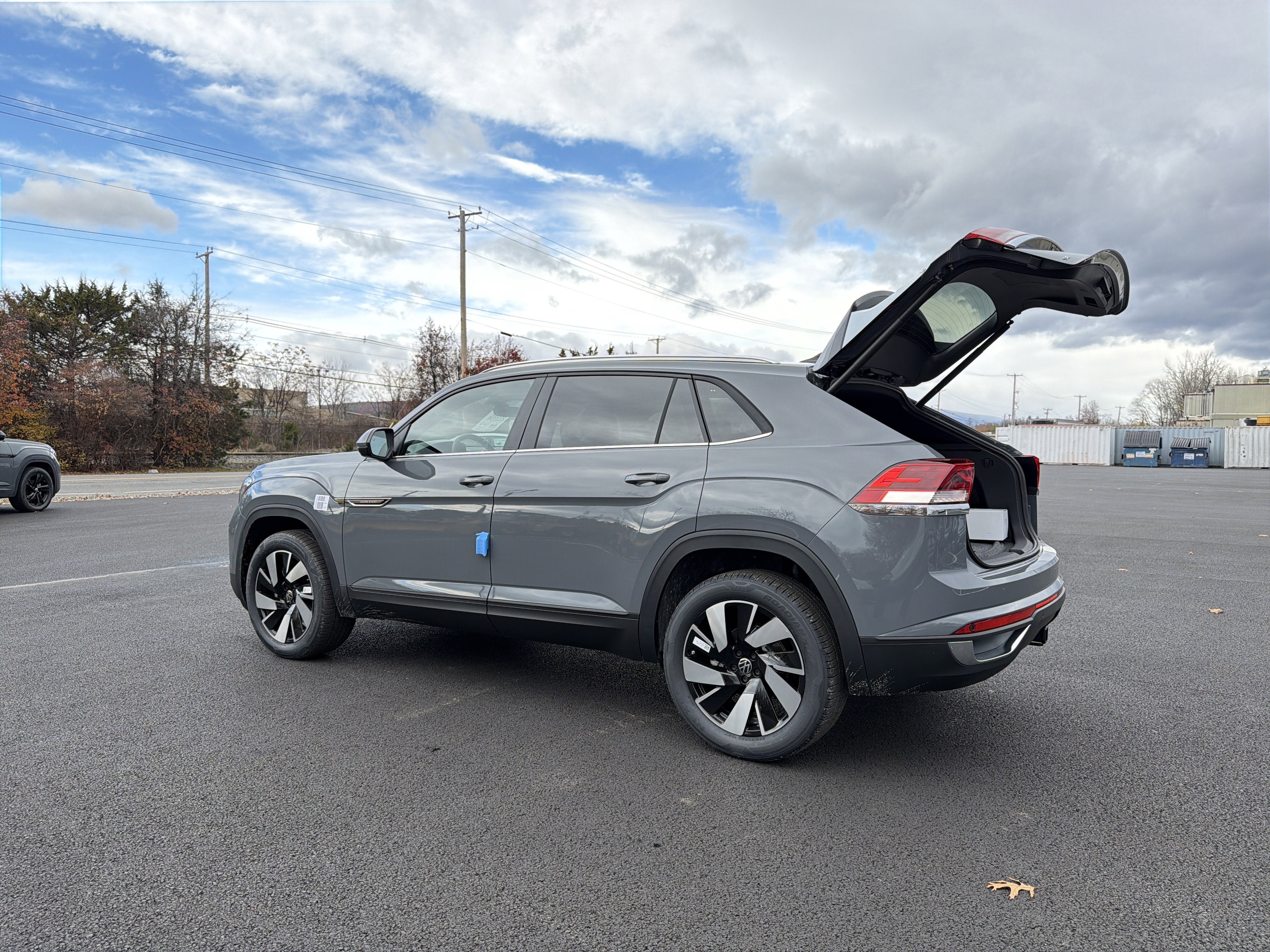 2026 Volkswagen Atlas Cross Sport 2.0T SE W/TECHNOLOGY