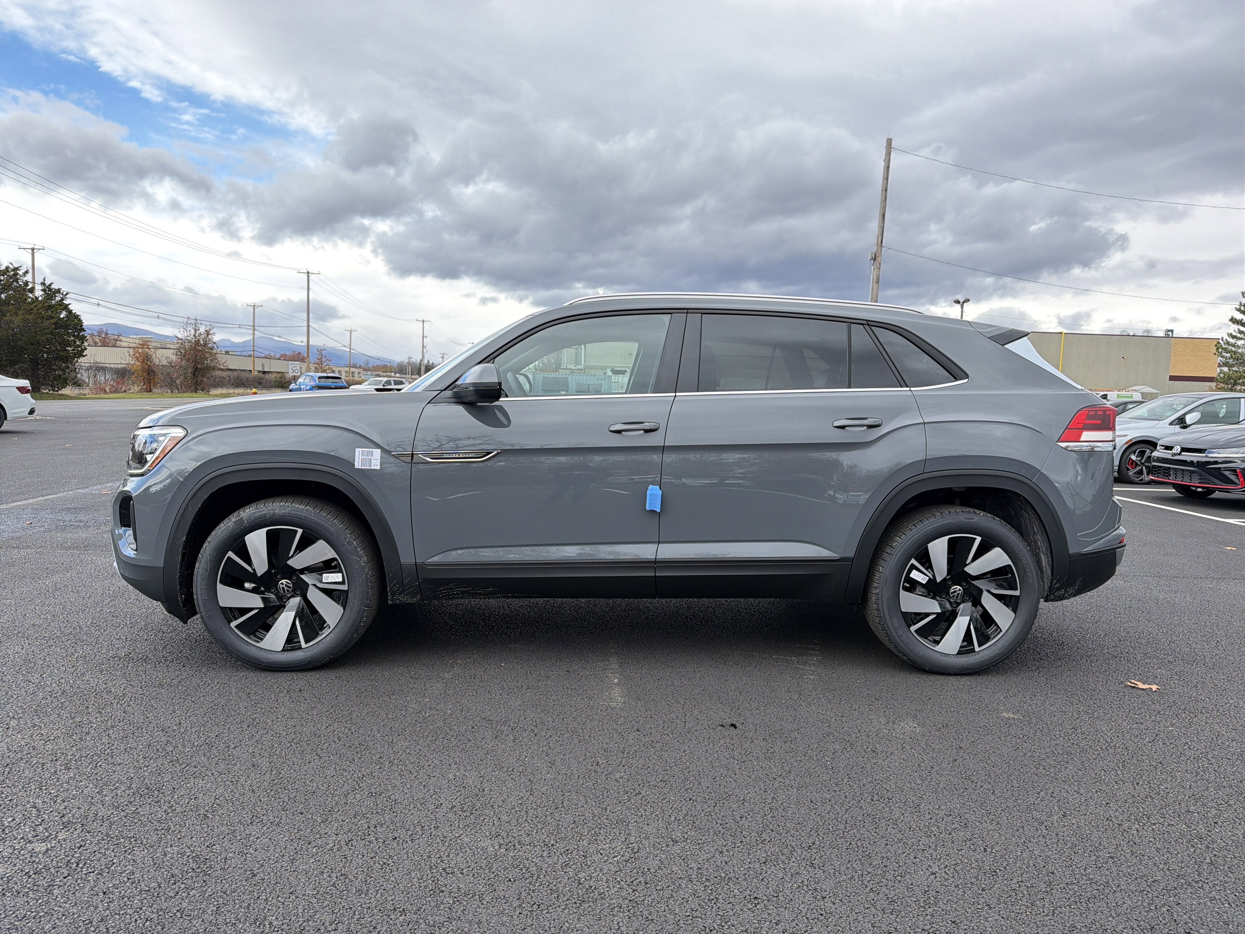 2026 Volkswagen Atlas Cross Sport 2.0T SE W/TECHNOLOGY