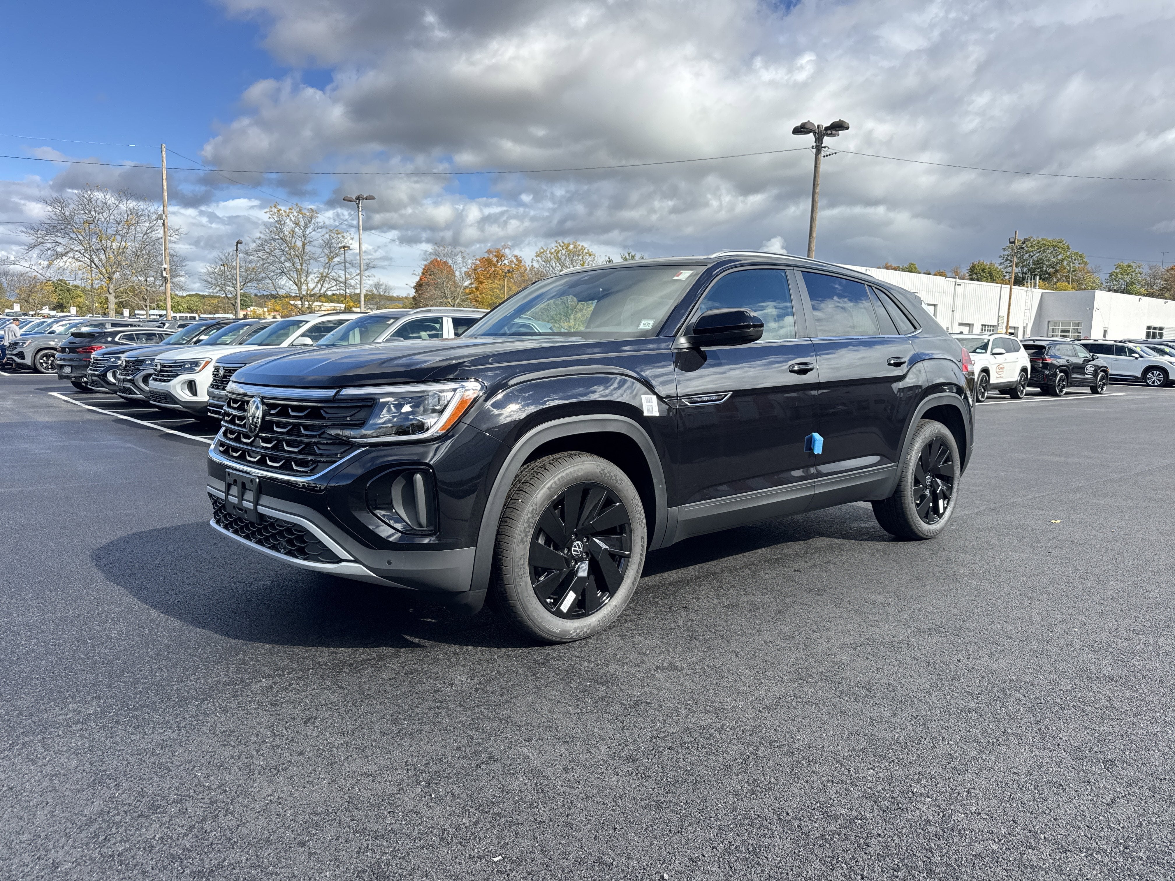 2026 Volkswagen Atlas Cross Sport 2.0T SE W/TECHNOLOGY