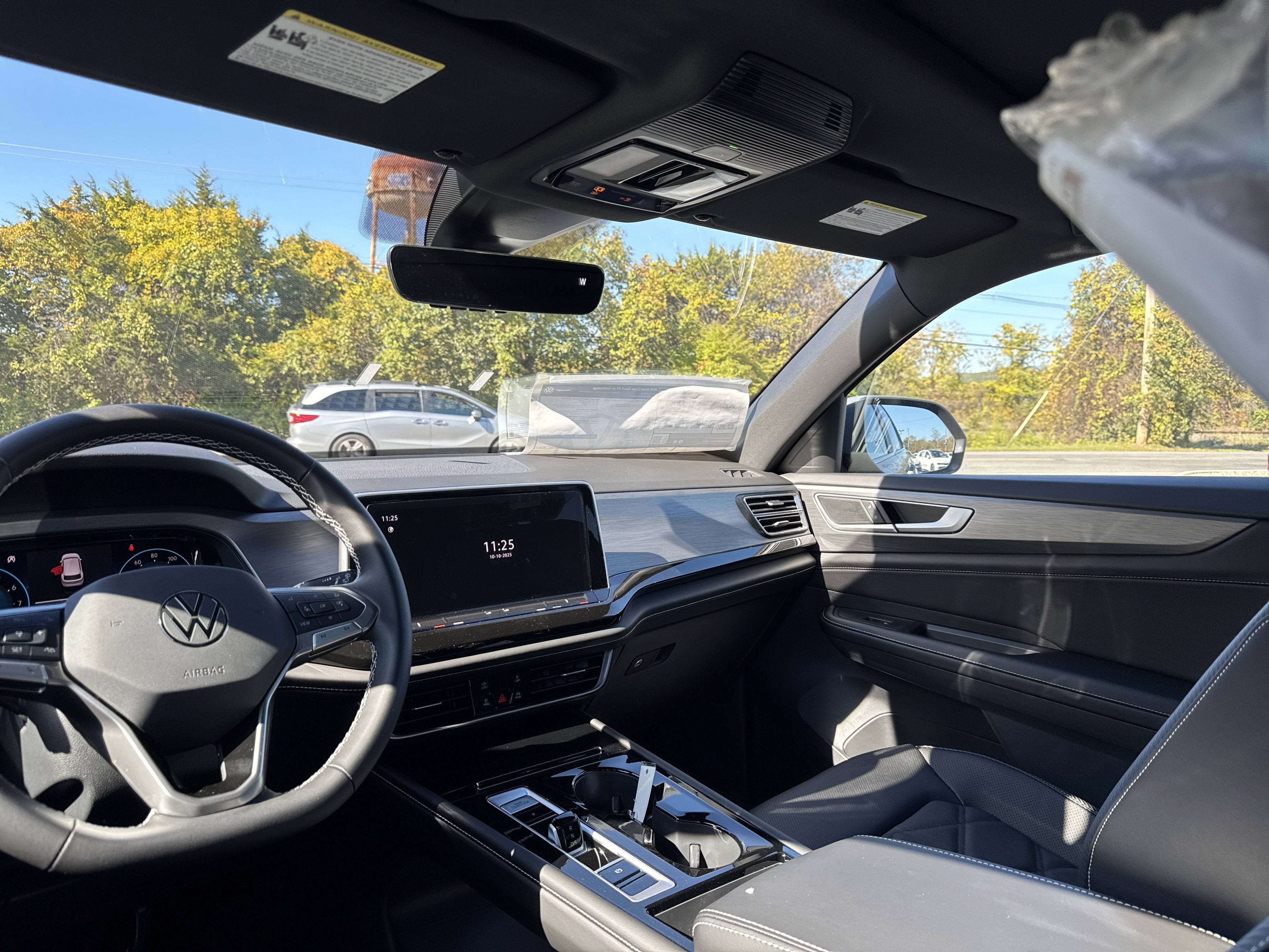 2026 Volkswagen Atlas Cross Sport 2.0T SE w/Technology