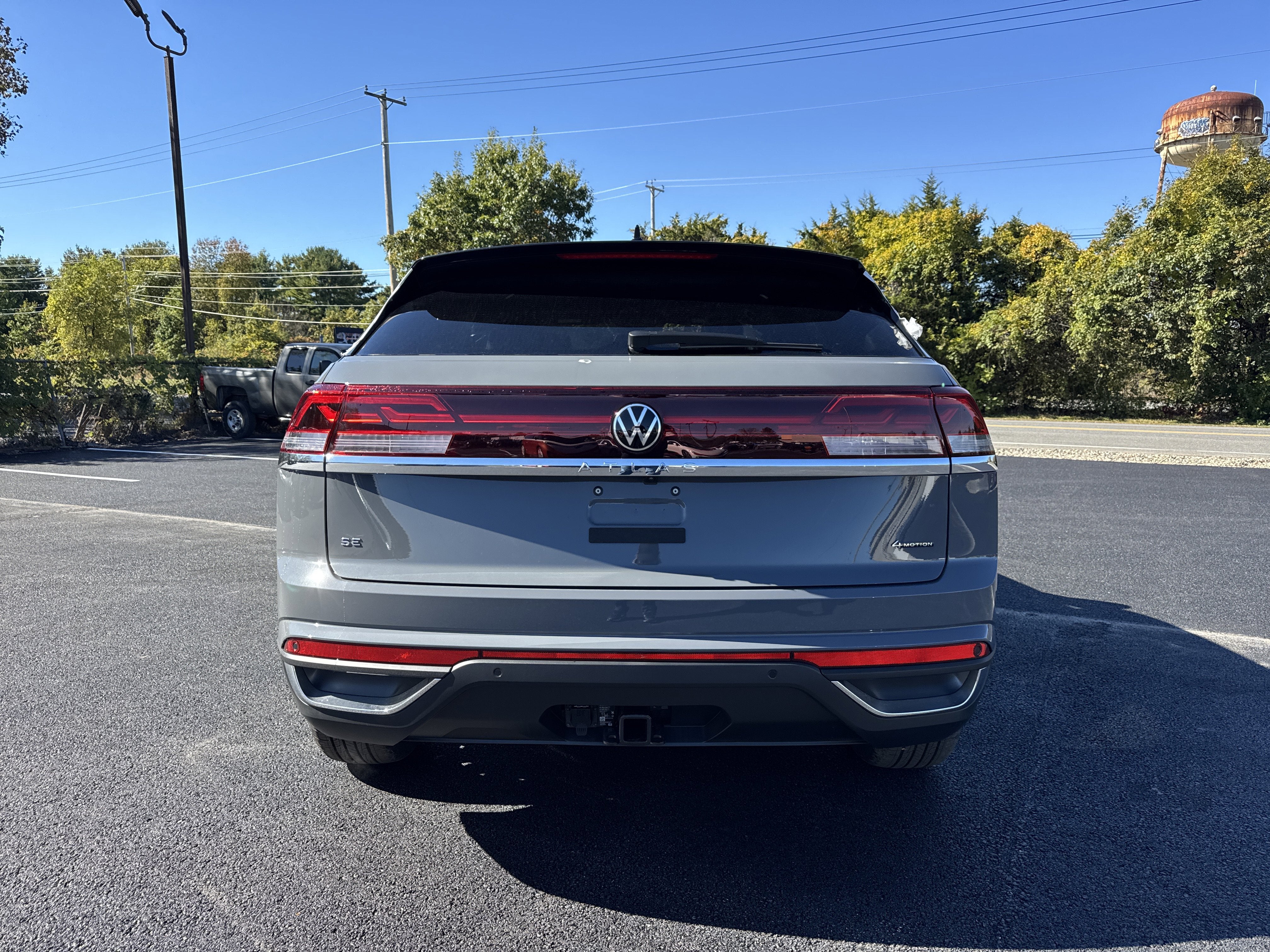 2026 Volkswagen Atlas Cross Sport 2.0T SE w/Technology