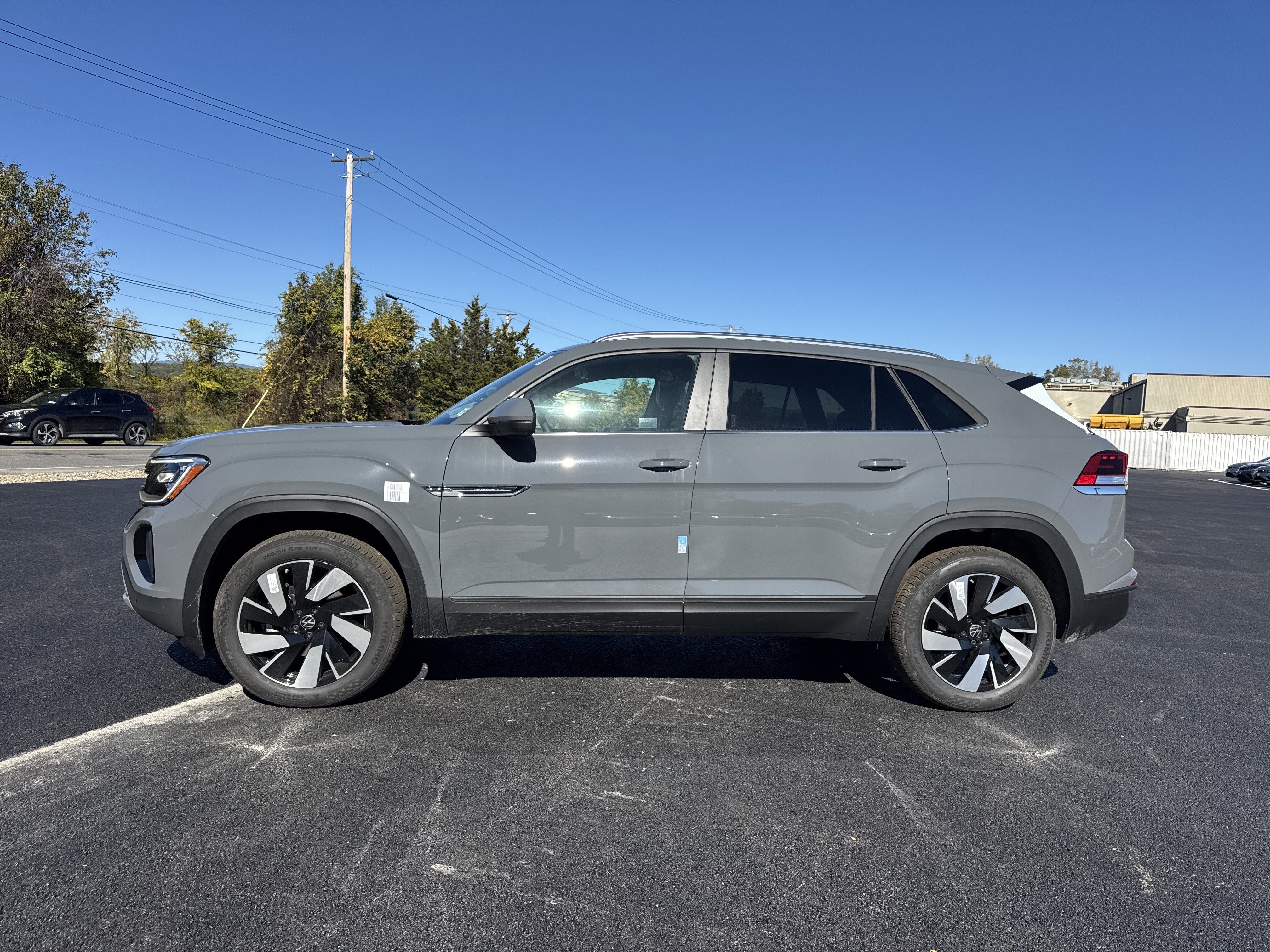 2026 Volkswagen Atlas Cross Sport 2.0T SE w/Technology