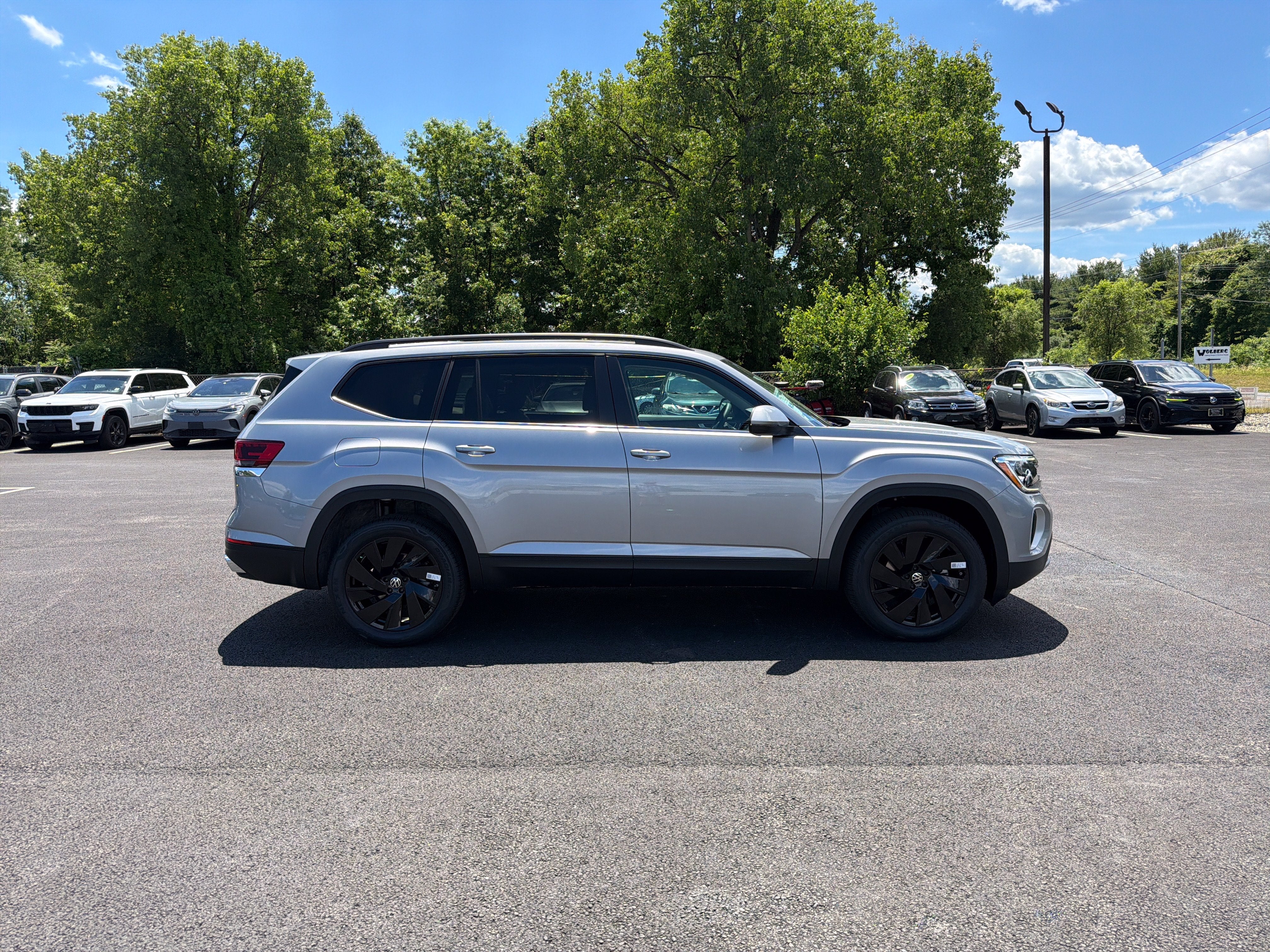 2026 Volkswagen Atlas 2.0T SE W/TECHNOLOGY