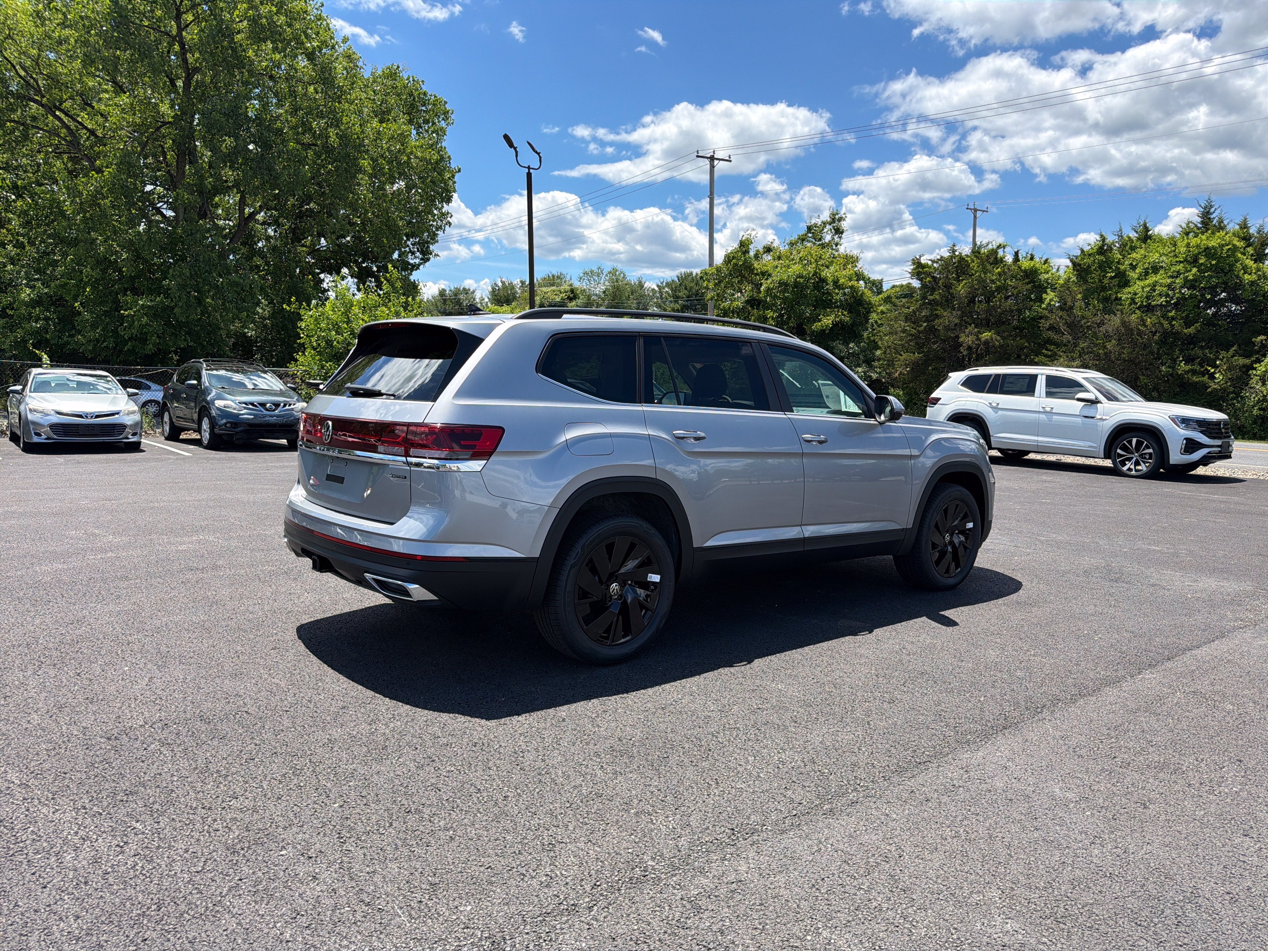 2026 Volkswagen Atlas 2.0T SE W/TECHNOLOGY