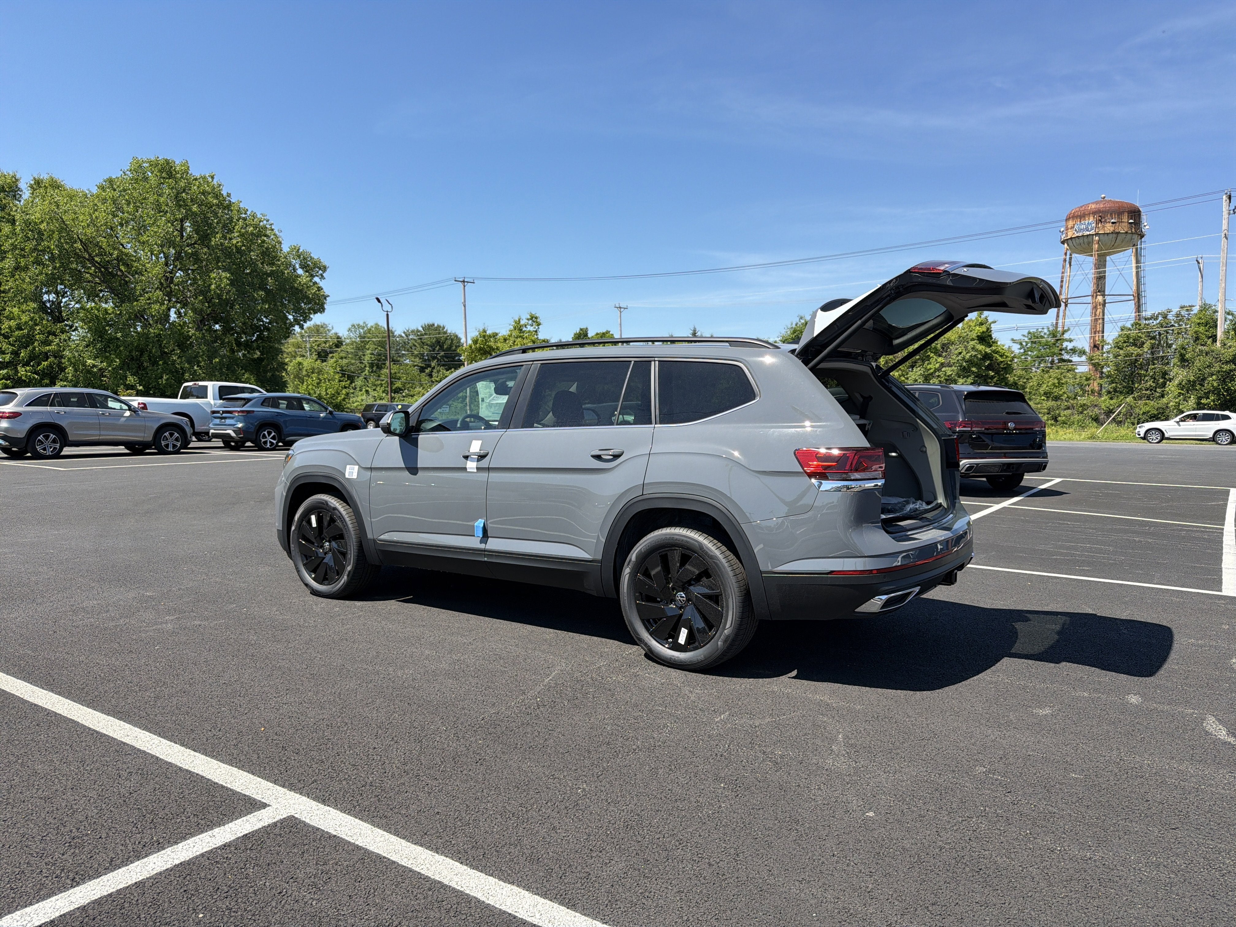 2026 Volkswagen Atlas 2.0T SE W/TECHNOLOGY