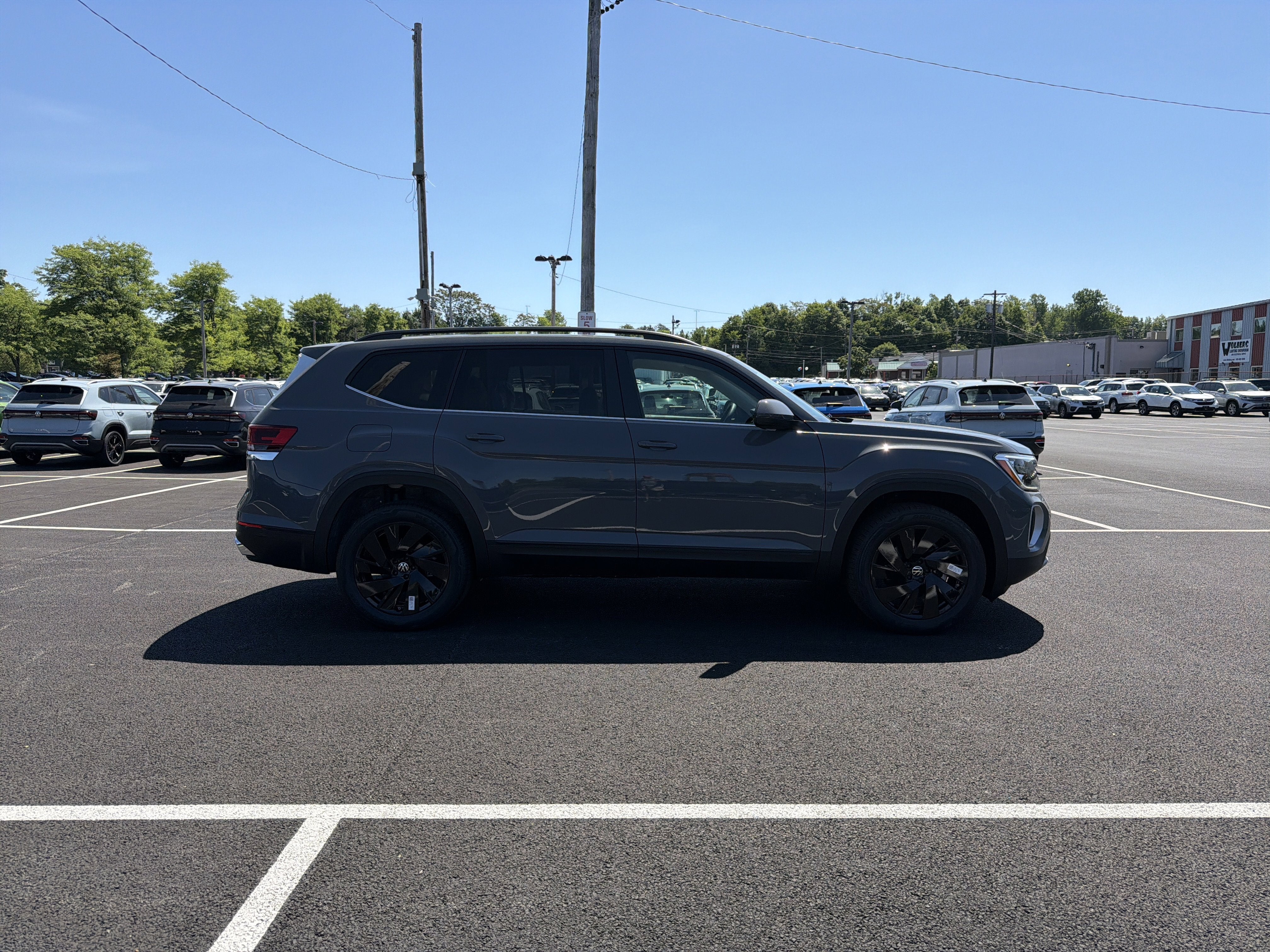 2026 Volkswagen Atlas 2.0T SE W/TECHNOLOGY