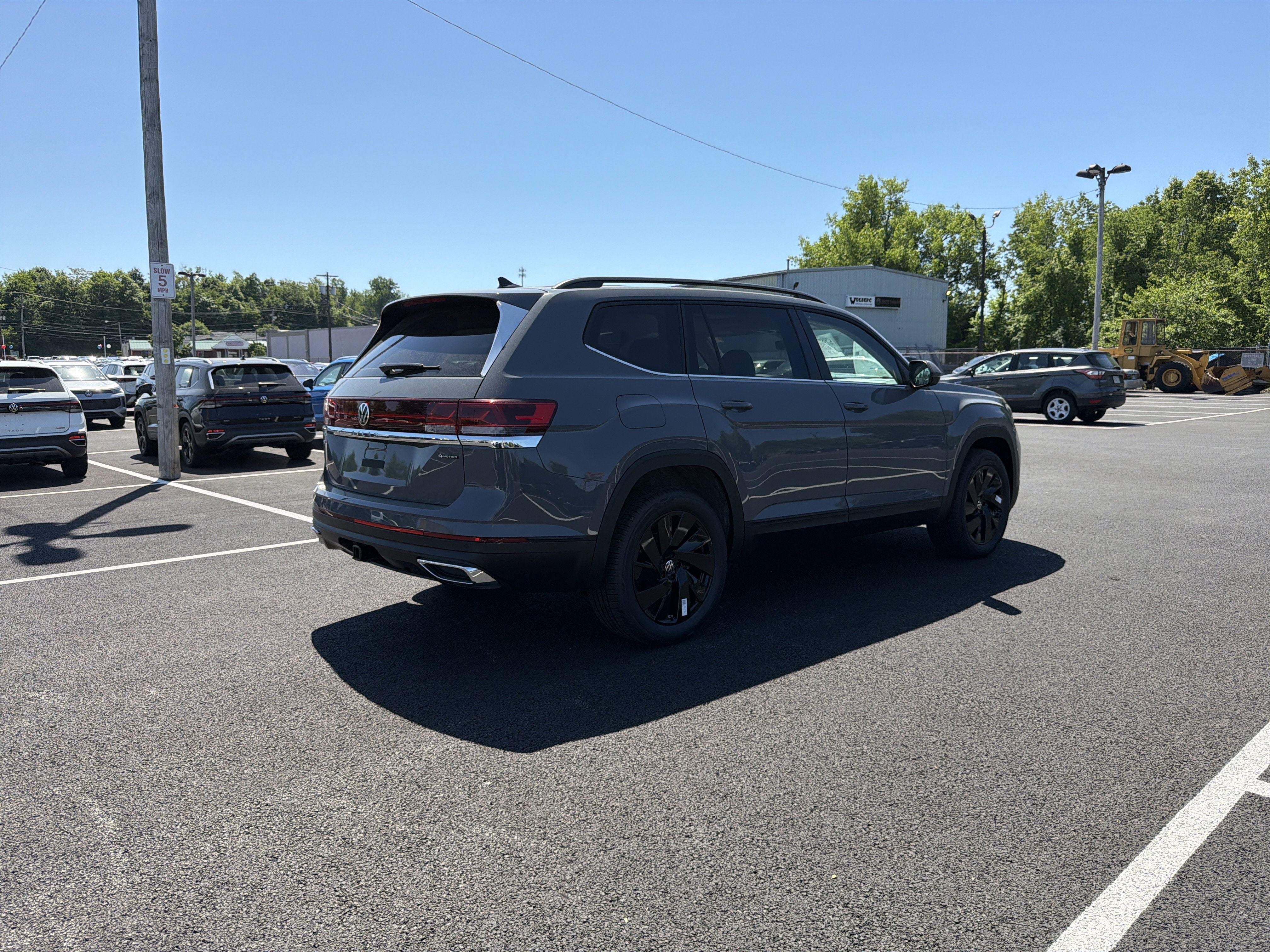 2026 Volkswagen Atlas 2.0T SE W/TECHNOLOGY