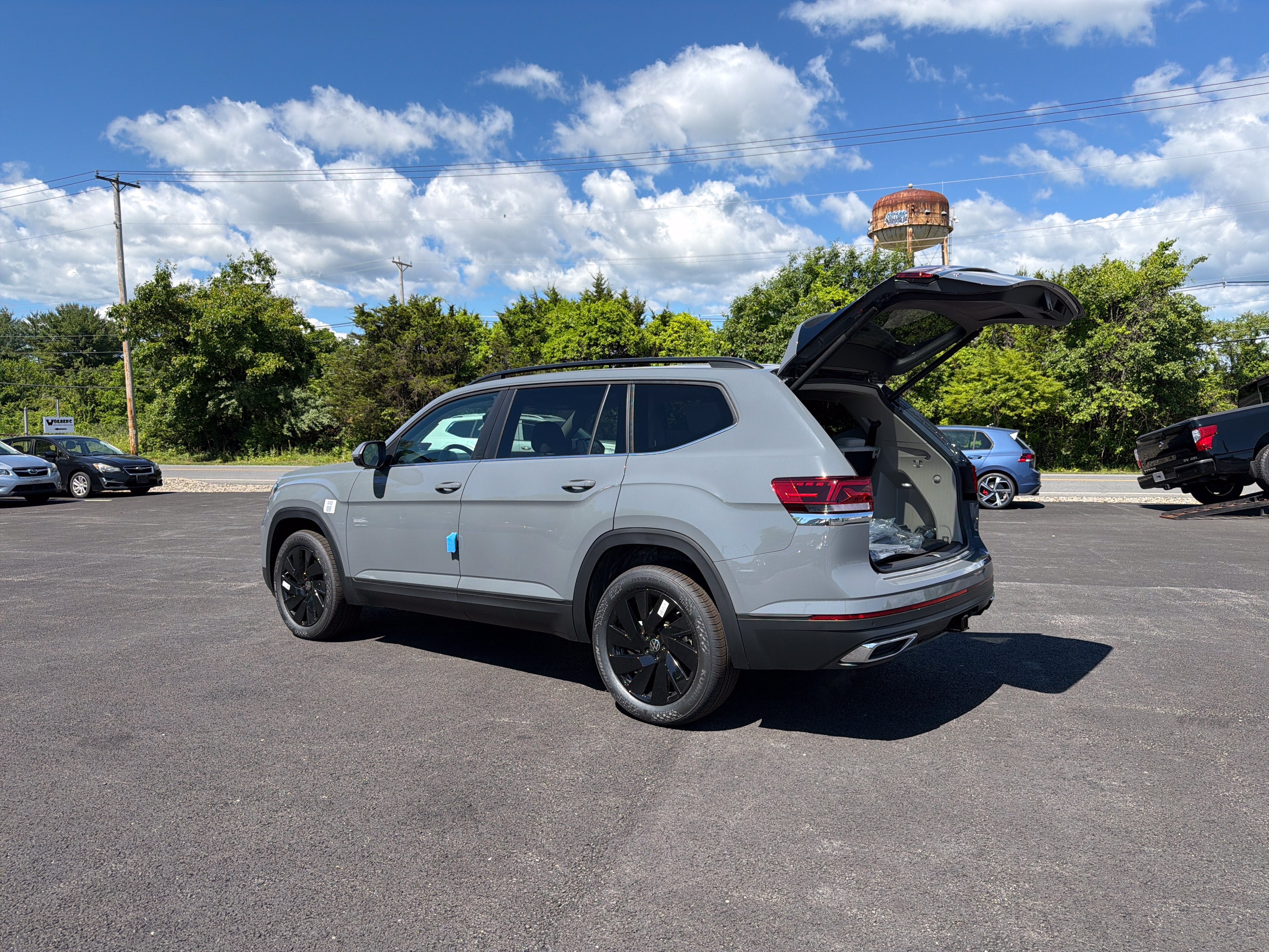2026 Volkswagen Atlas 2.0T SE W/TECHNOLOGY