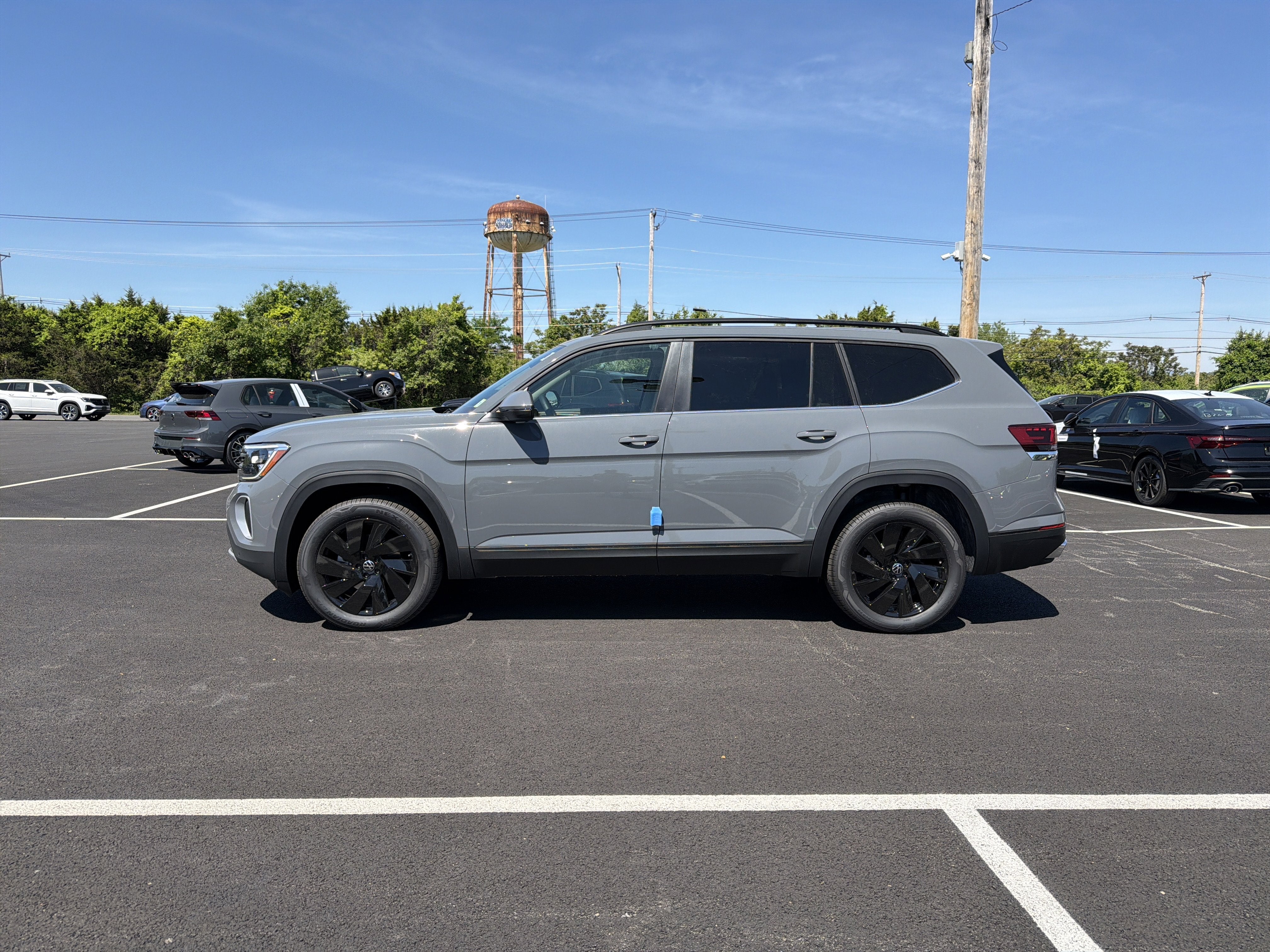 2026 Volkswagen Atlas 2.0T SE w/Technology